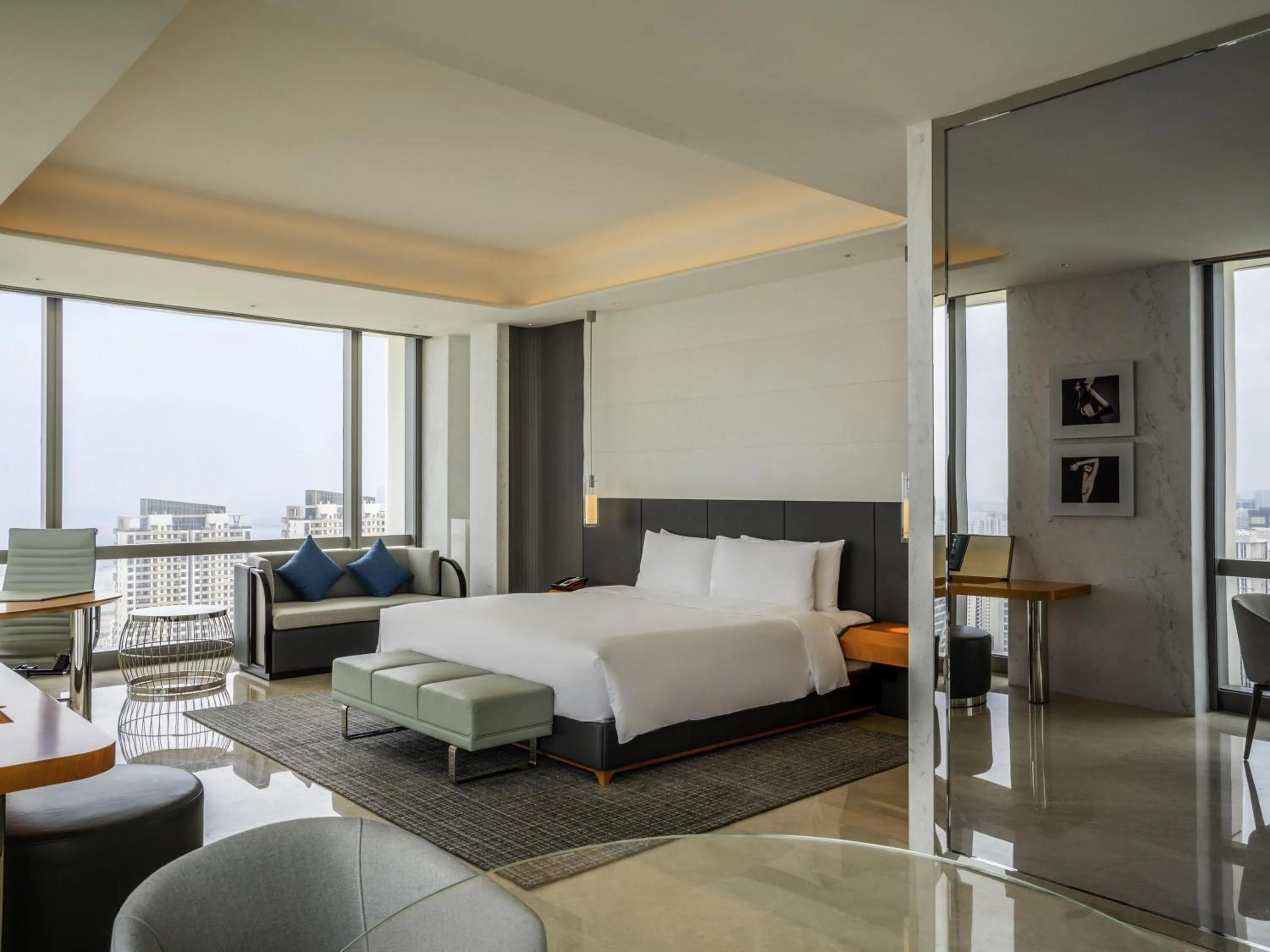 Bedroom, Bed in Sofitel Haikou