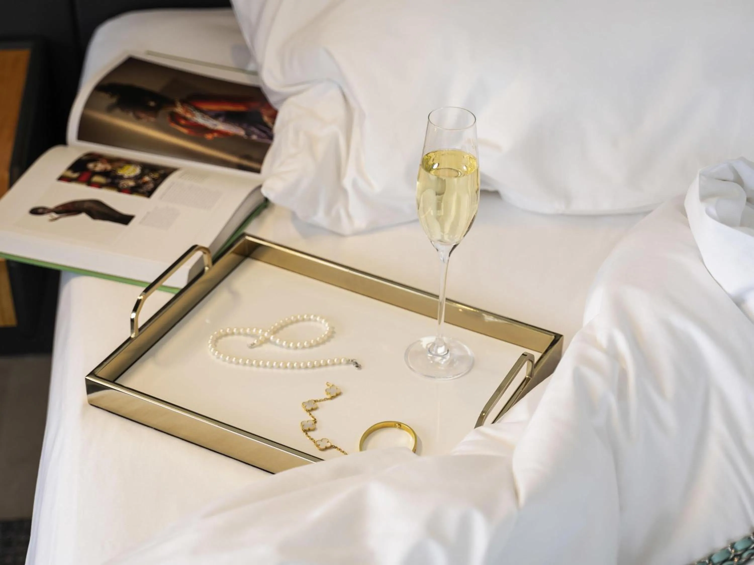 Property building, Bed in Sofitel Haikou