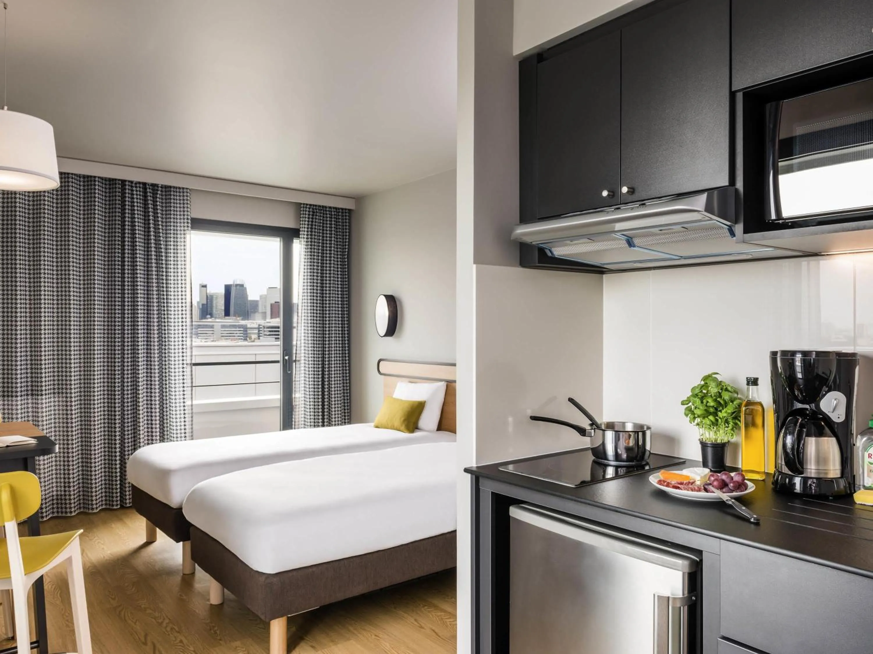 Bedroom, Bed in Adagio Access Stuttgart Airport Messe