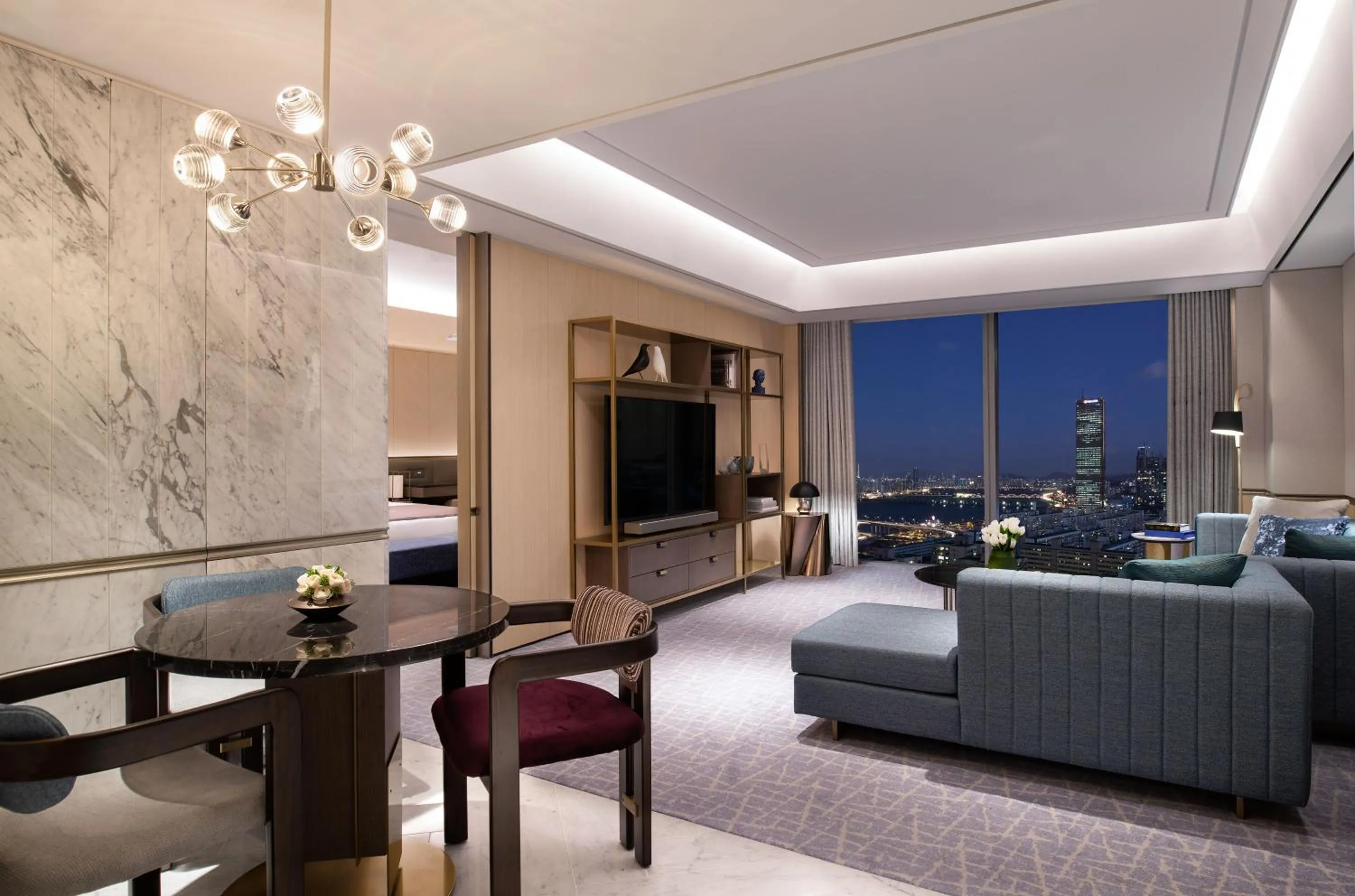 Living room in Fairmont Ambassador Seoul