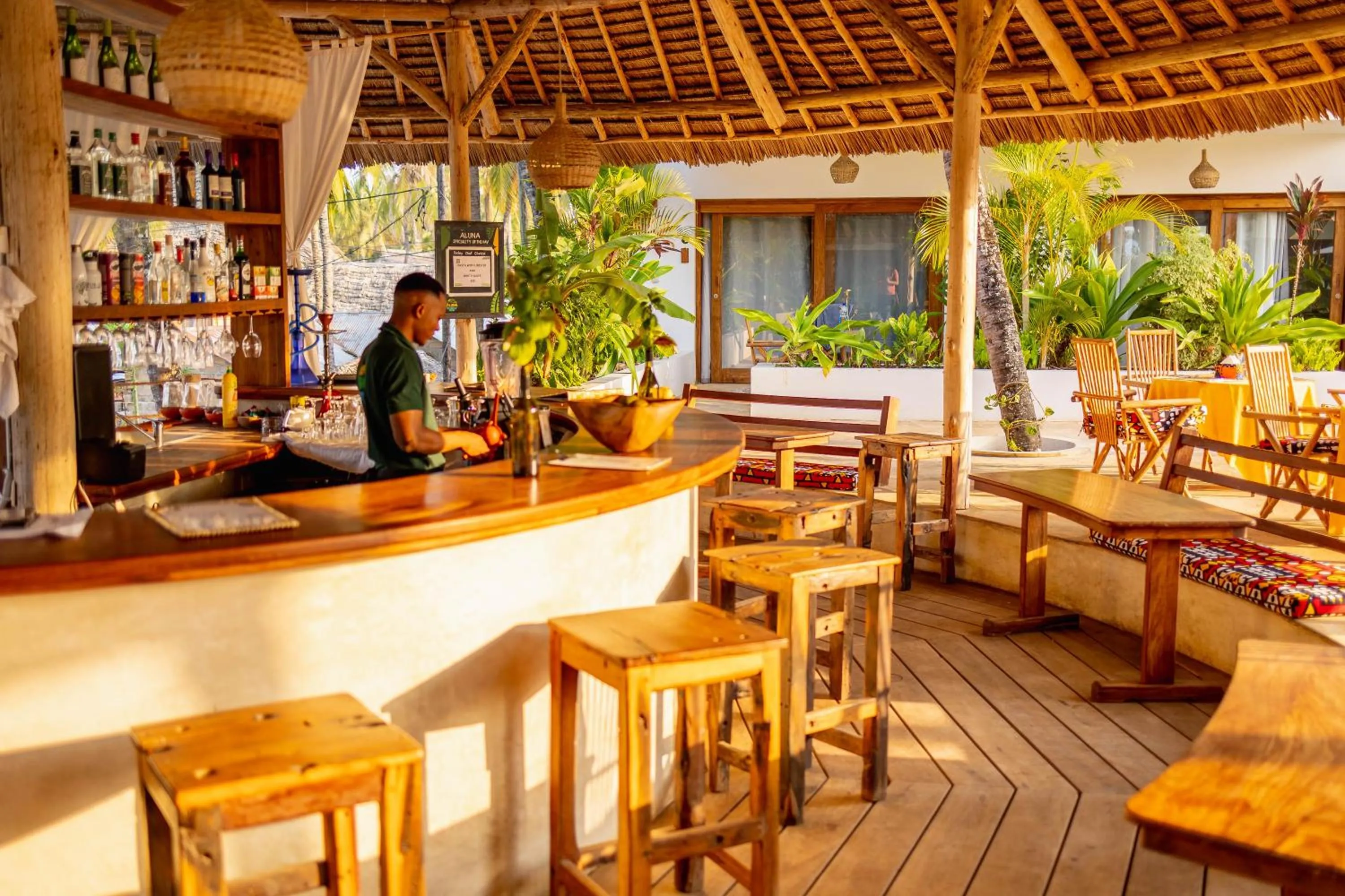 Restaurant/places to eat in Aluna Paje