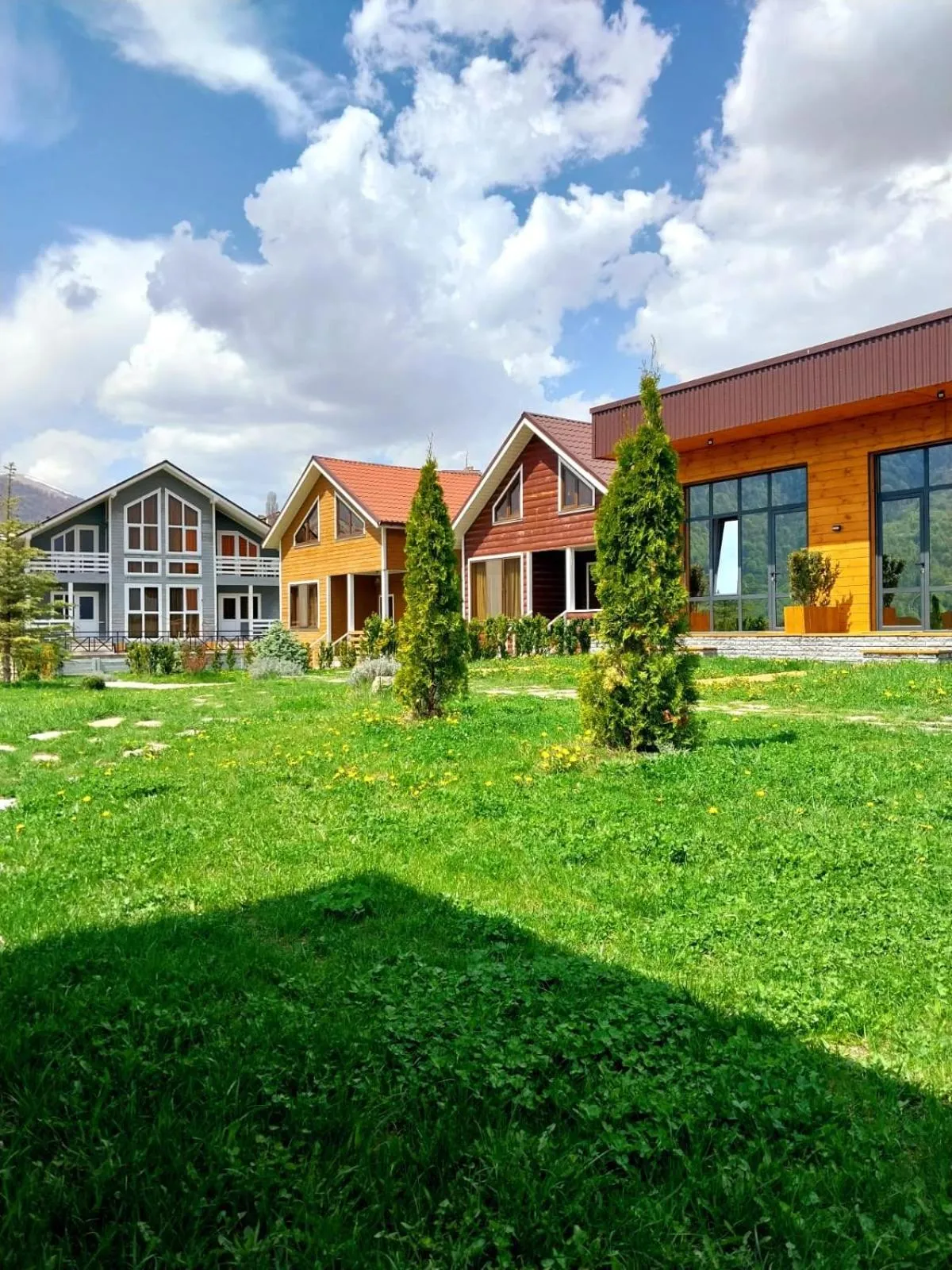 COTTAGE CHALET and TOURS