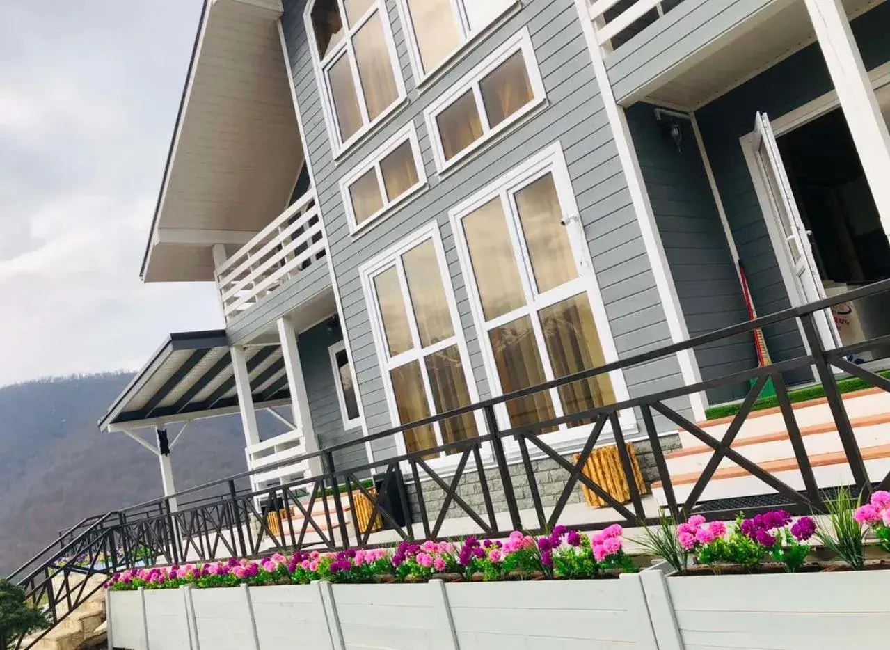 Suite with Mountain View in COTTAGE CHALET and TOURS Suite with Mountain View in COTTAGE CHALET and TOURS