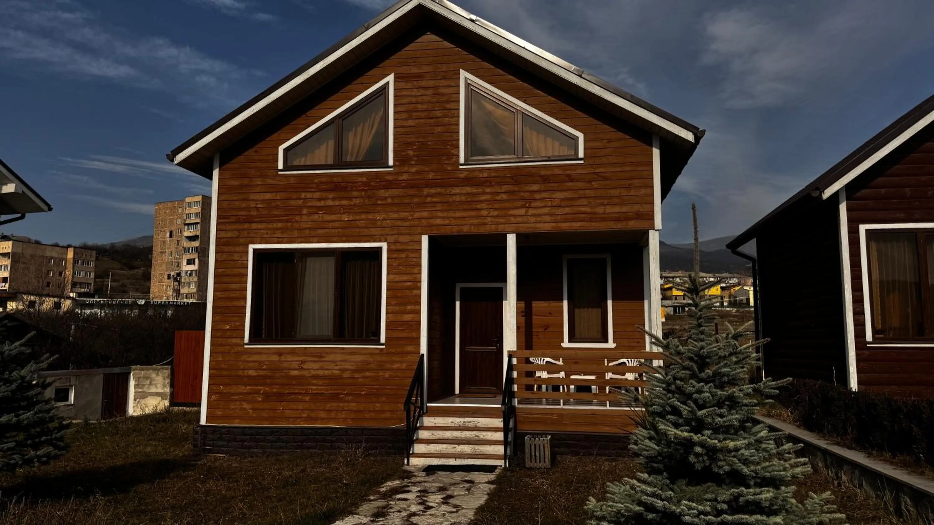 COTTAGE CHALET and TOURS