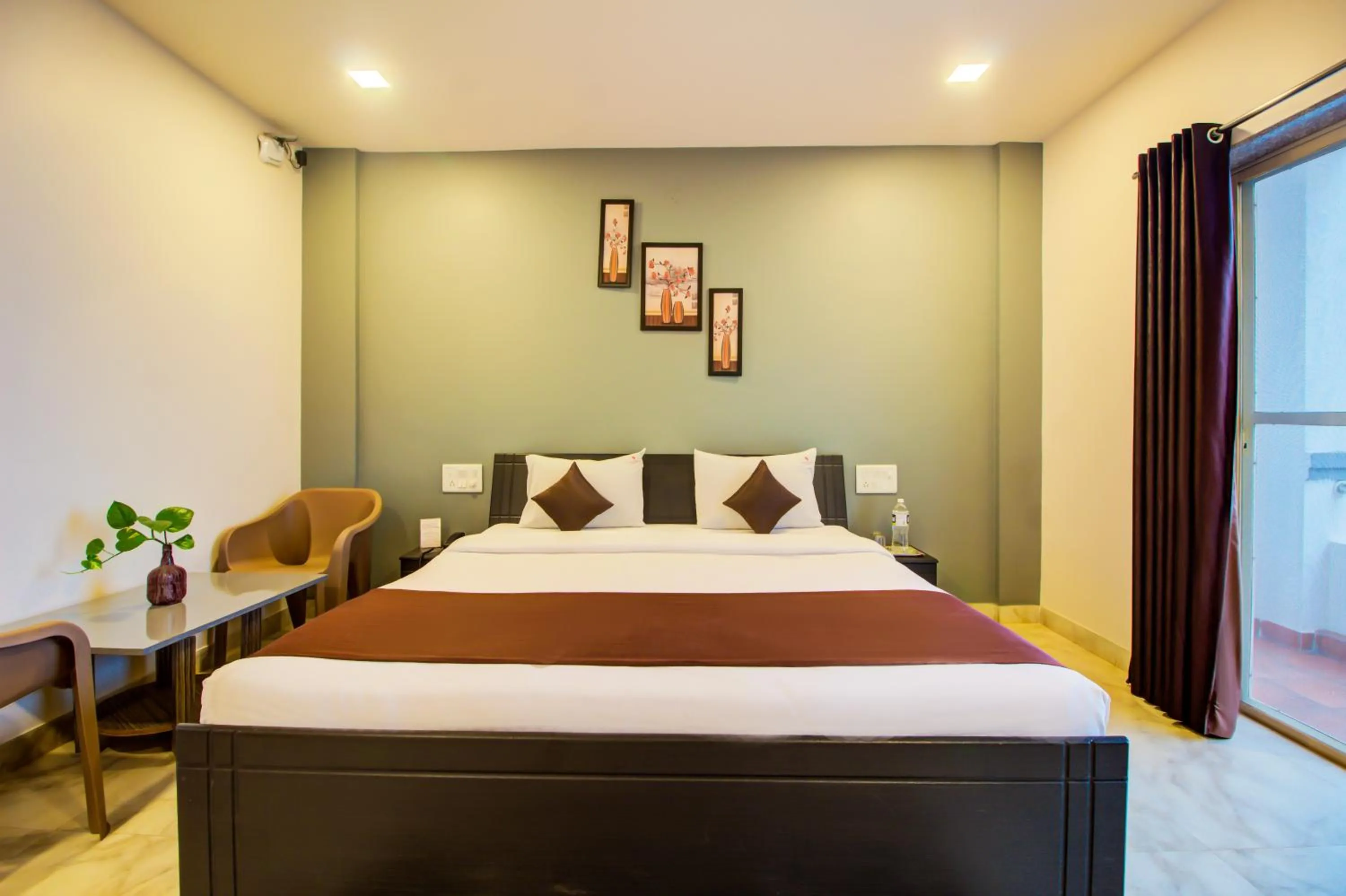 Bed in Harmony Palace