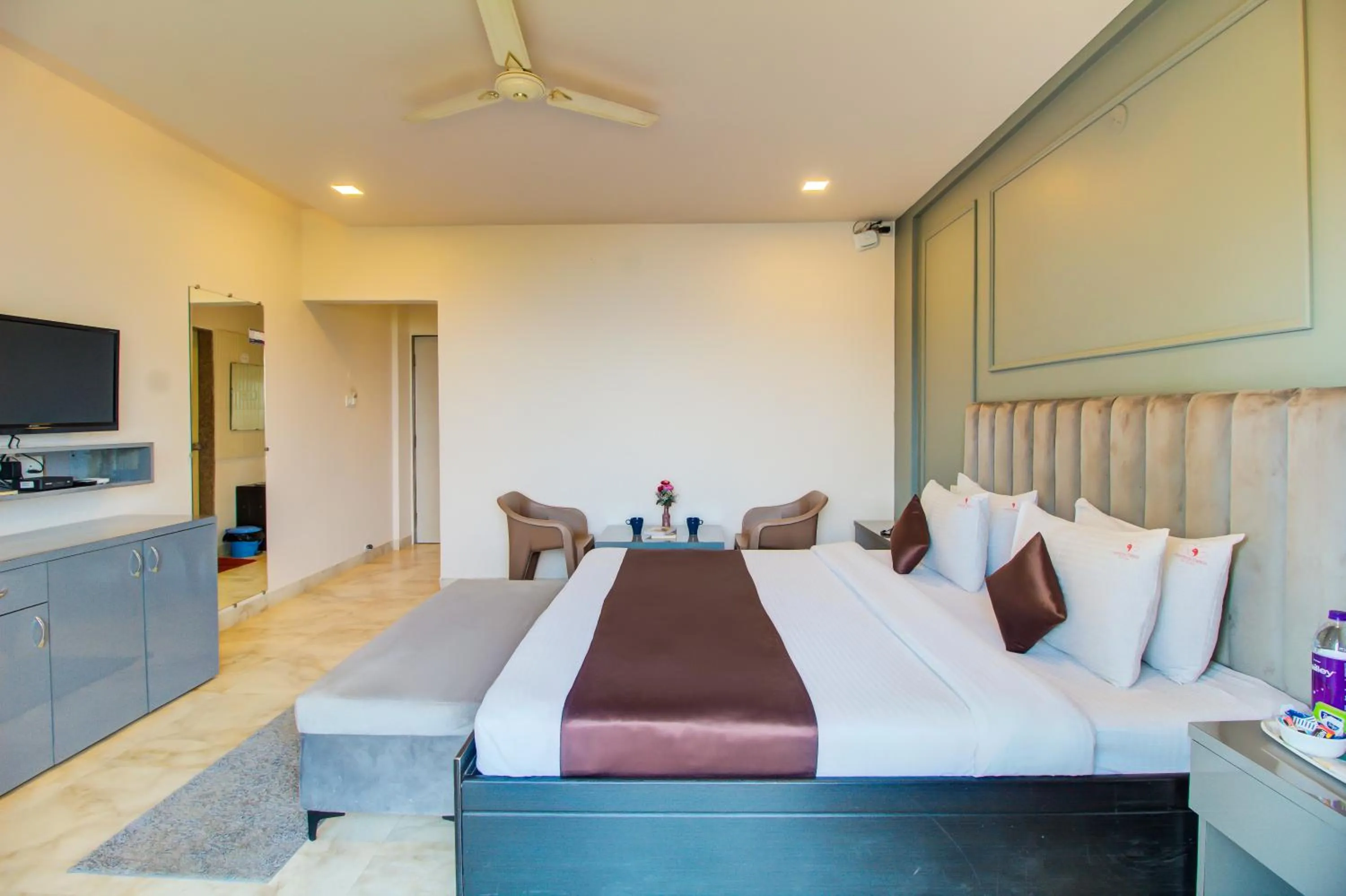 Bed in Harmony Palace