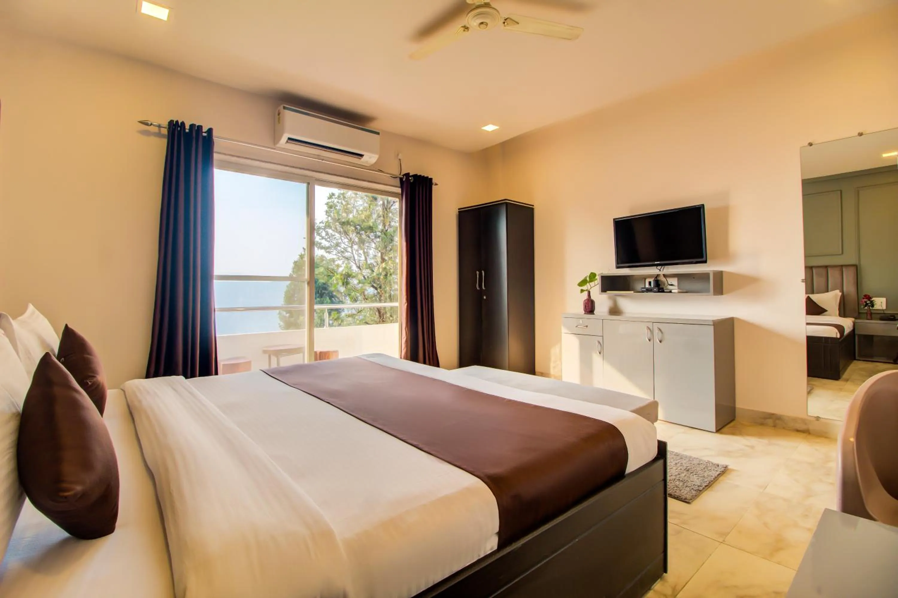 Bed in Harmony Palace