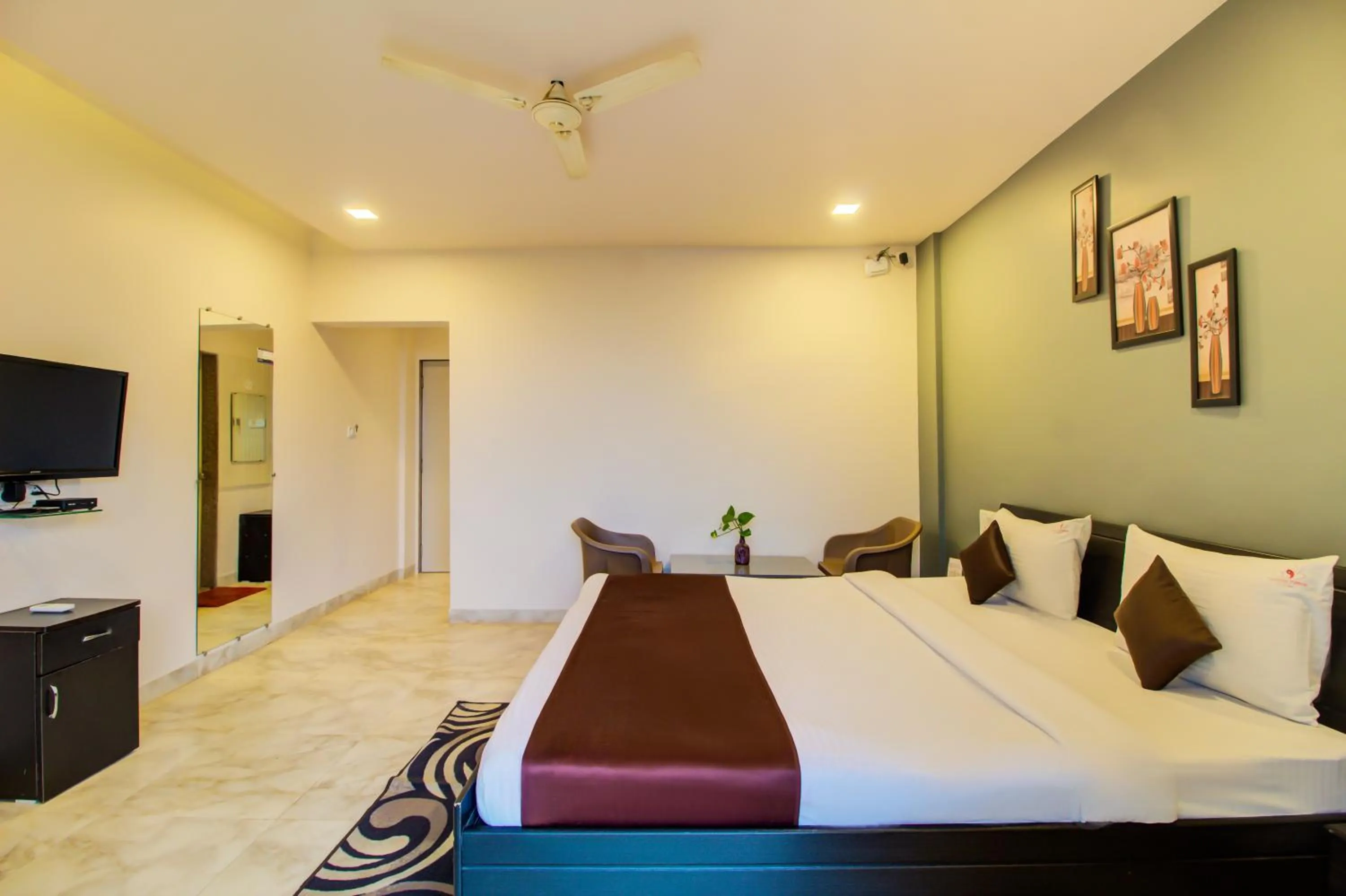 Bed in Harmony Palace