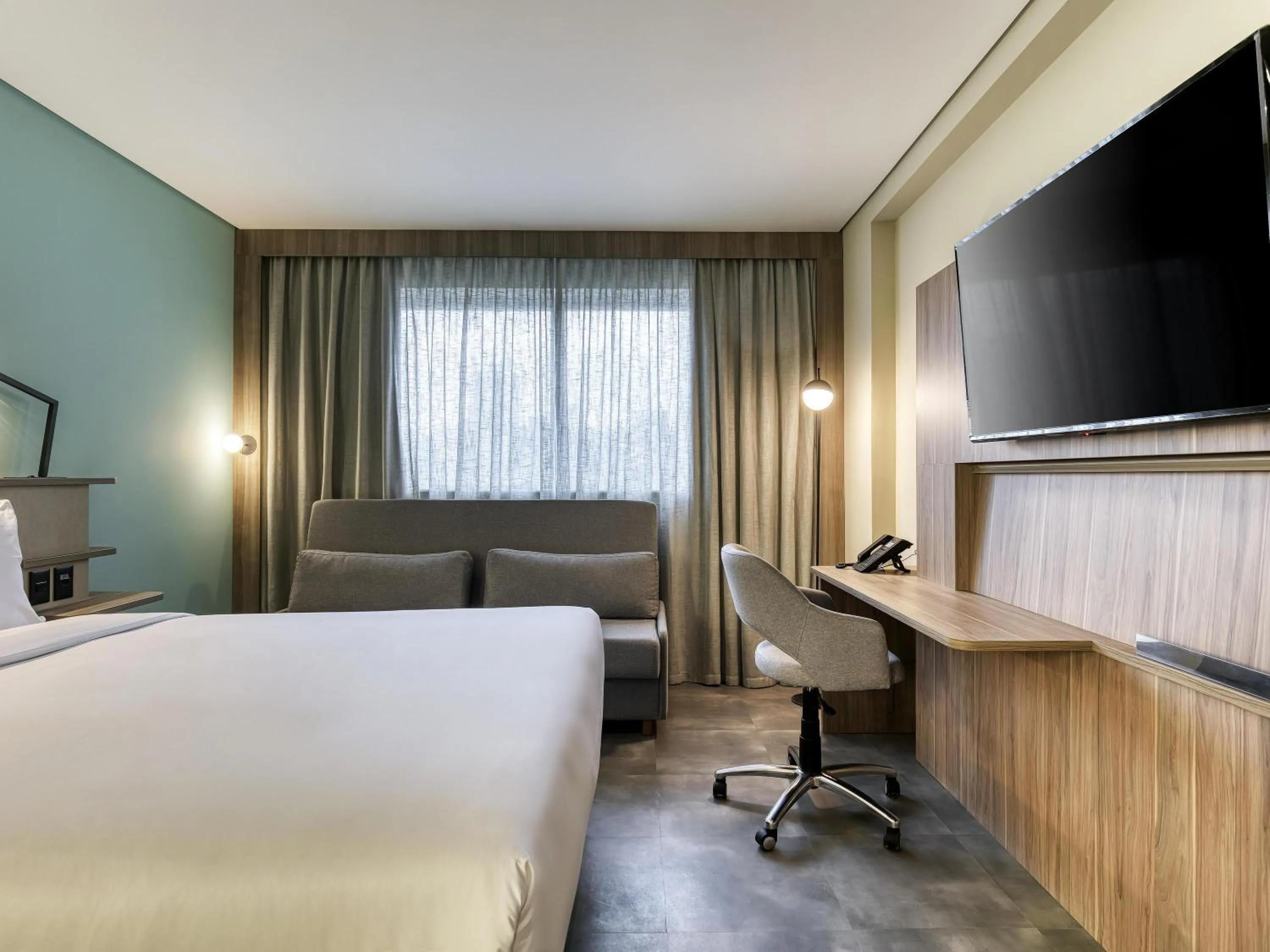 Bedroom, Bed in Novotel BH Savassi