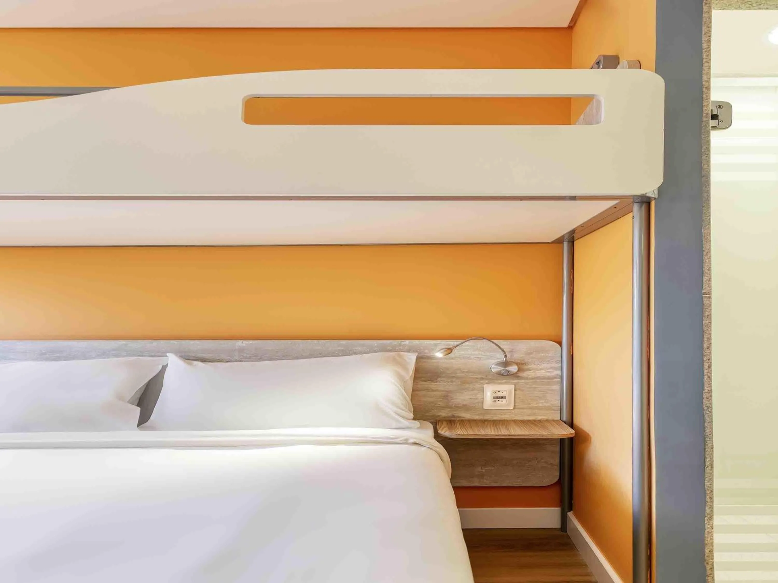 Bedroom, Bed in ibis budget BH Savassi