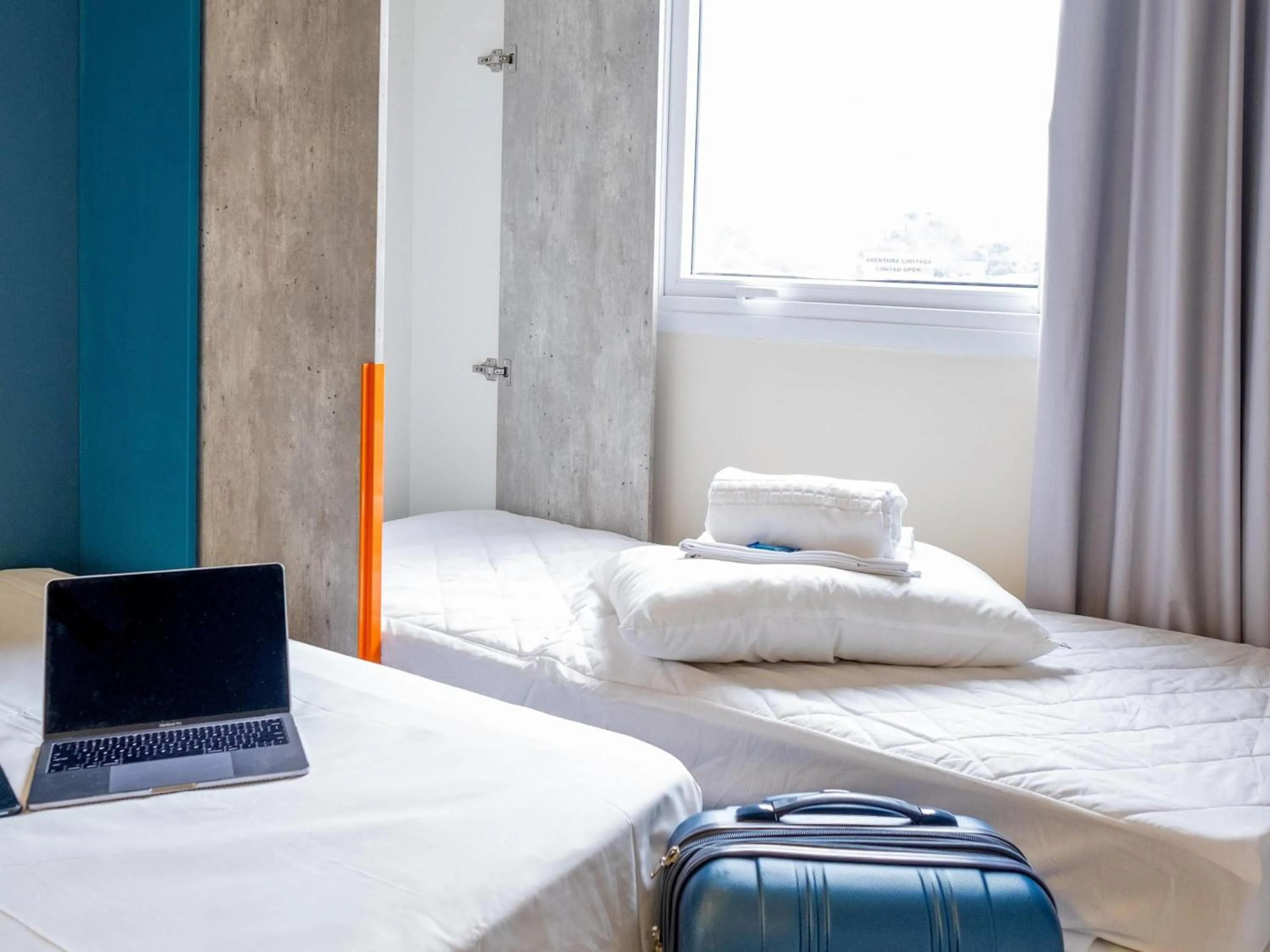 Bedroom, Bed in ibis budget Leme SP