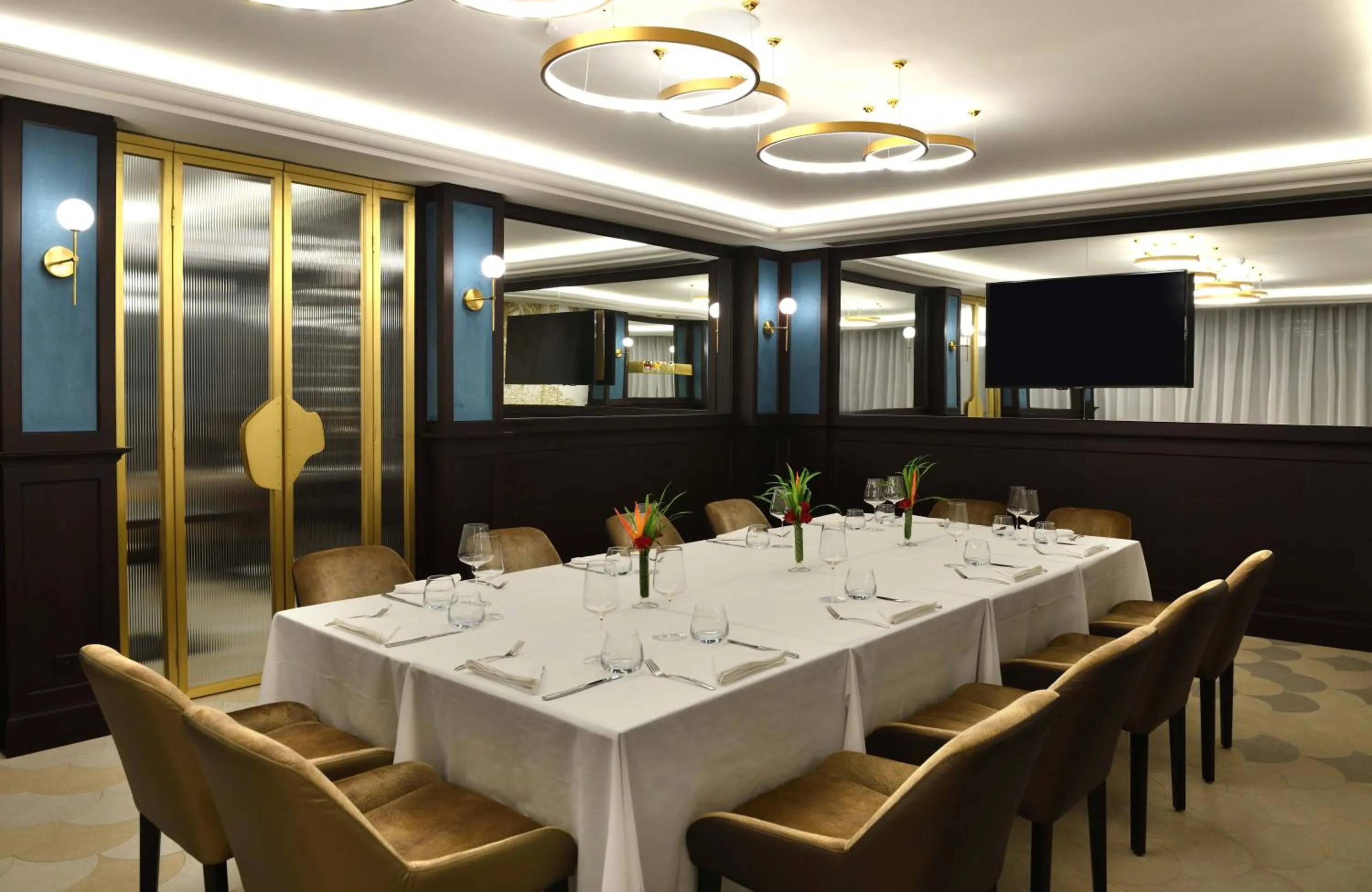 Restaurant/places to eat in Movenpick Hotel Abidjan-Accor Group