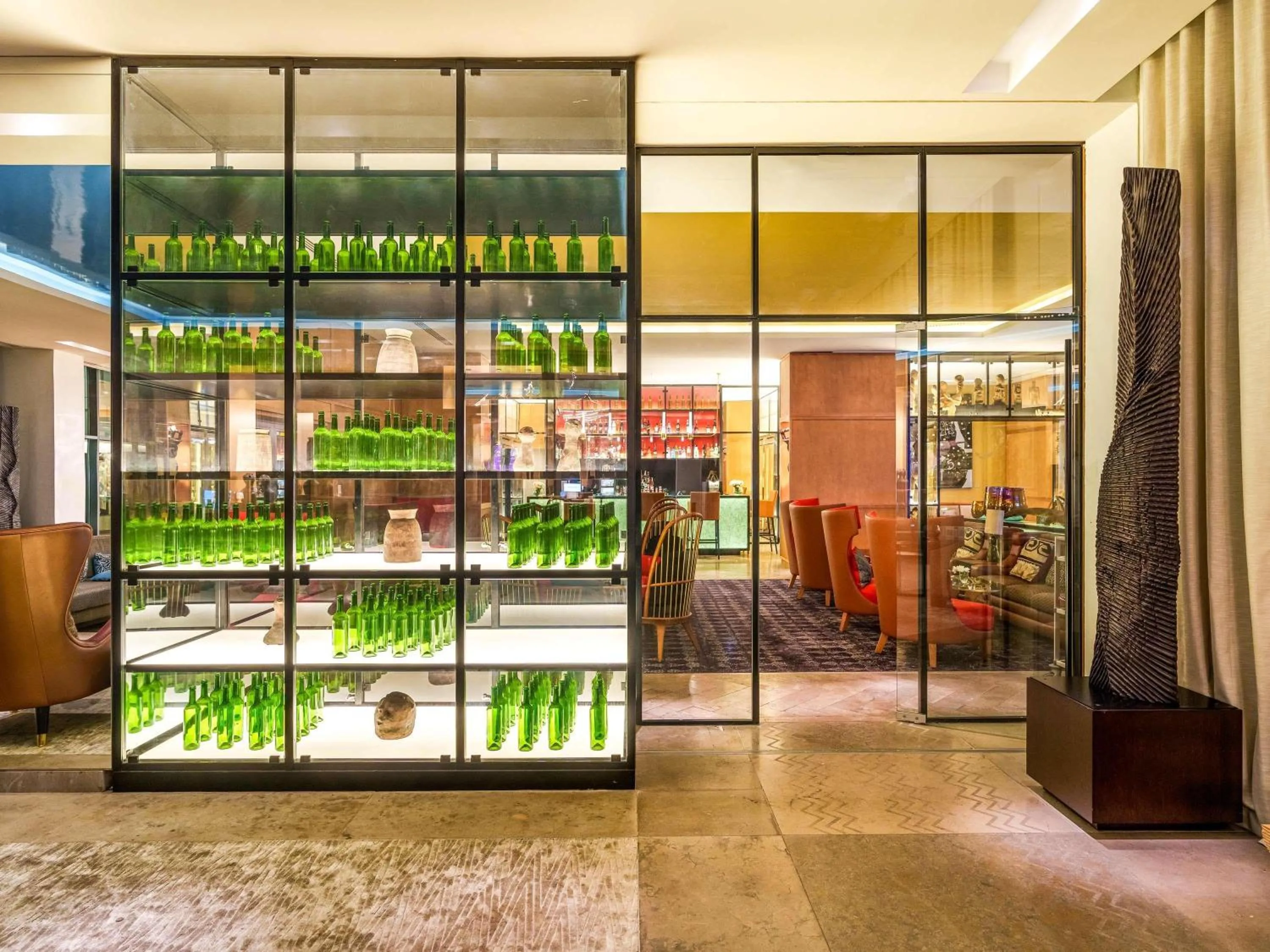 Lounge or bar in Movenpick Hotel Abidjan-Accor Group