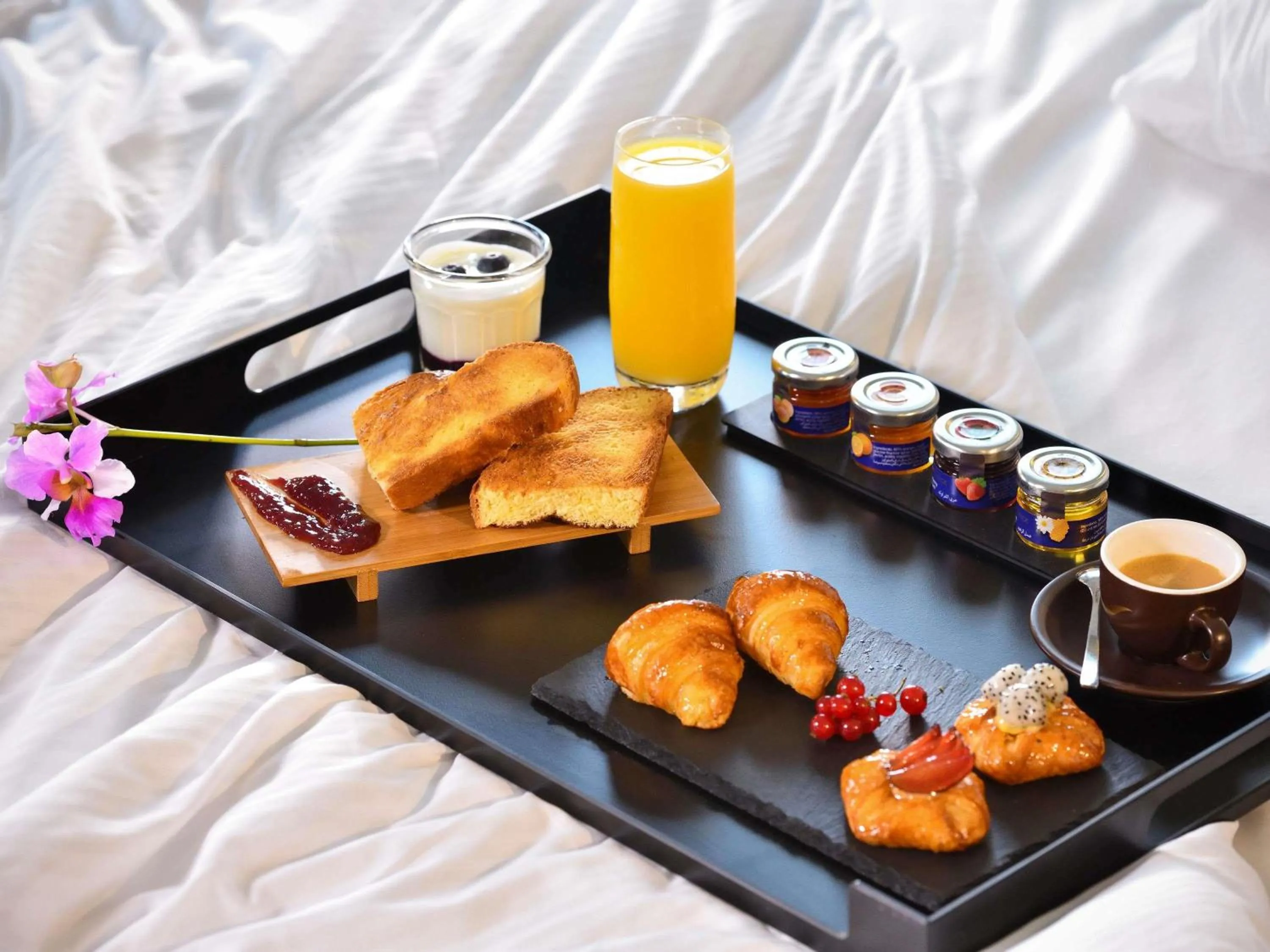 Bedroom in Movenpick Hotel Abidjan-Accor Group