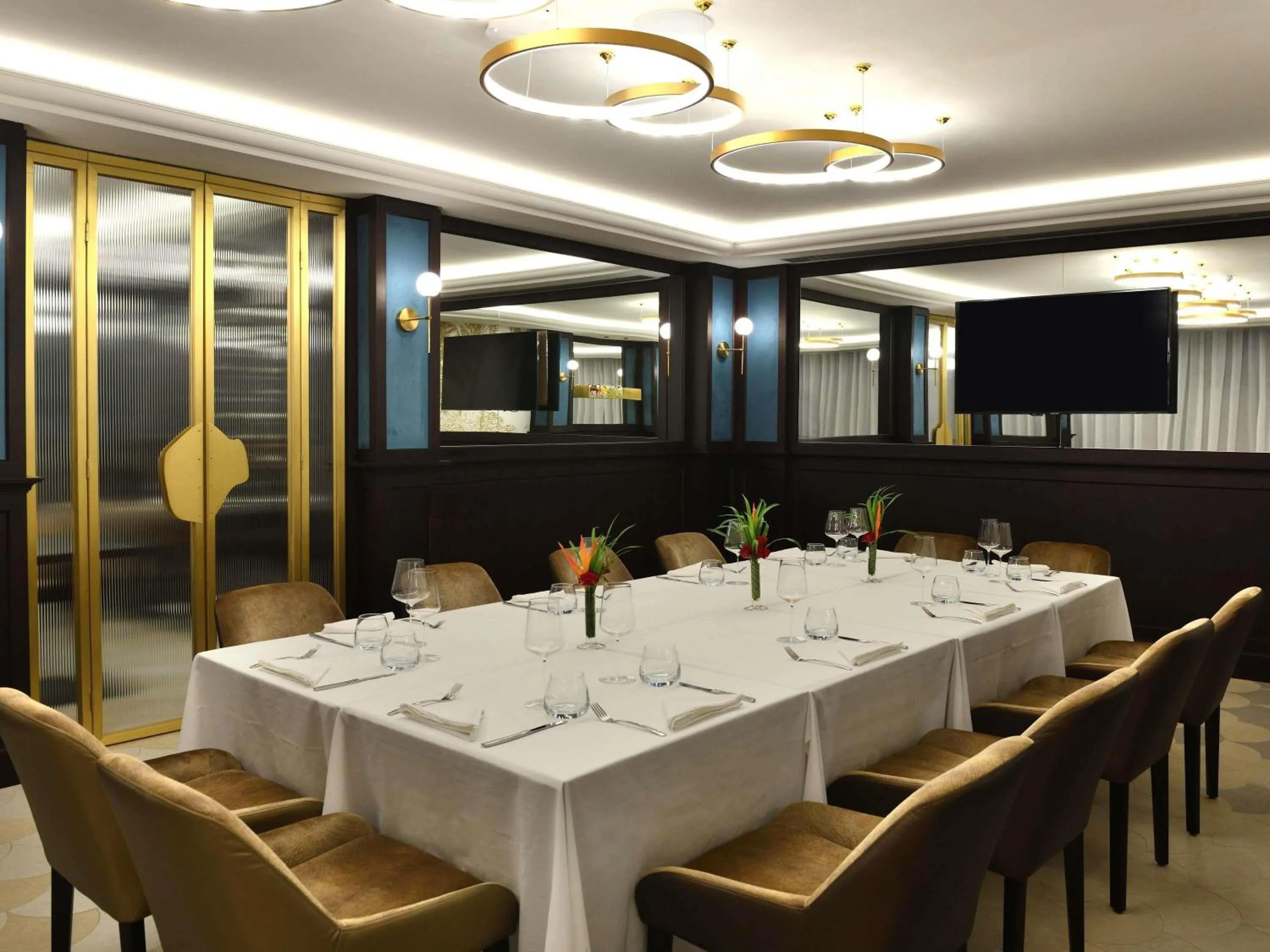 Restaurant/places to eat in Movenpick Hotel Abidjan-Accor Group