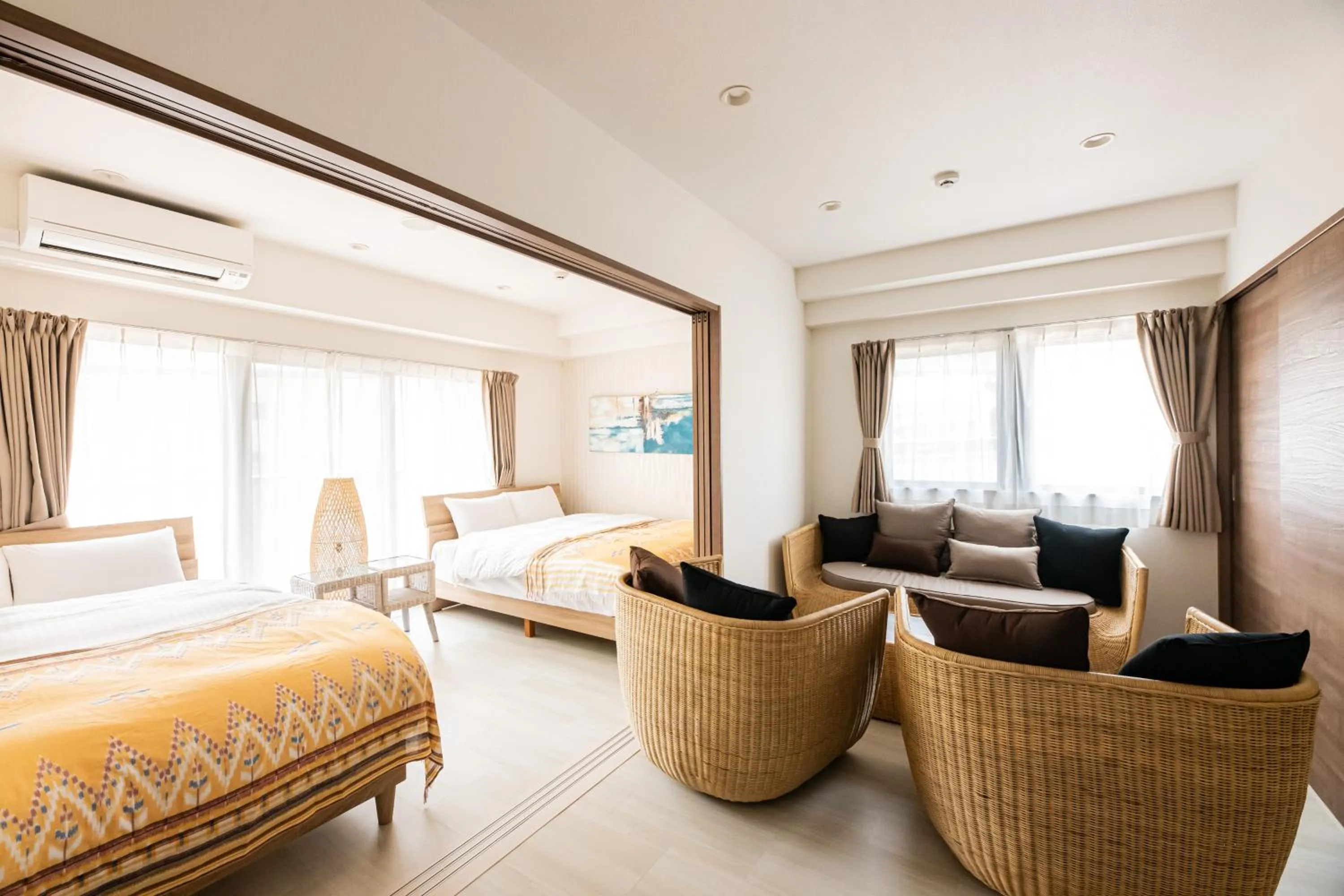 Photo of the whole room, Bed in Tomariehotel & condominium