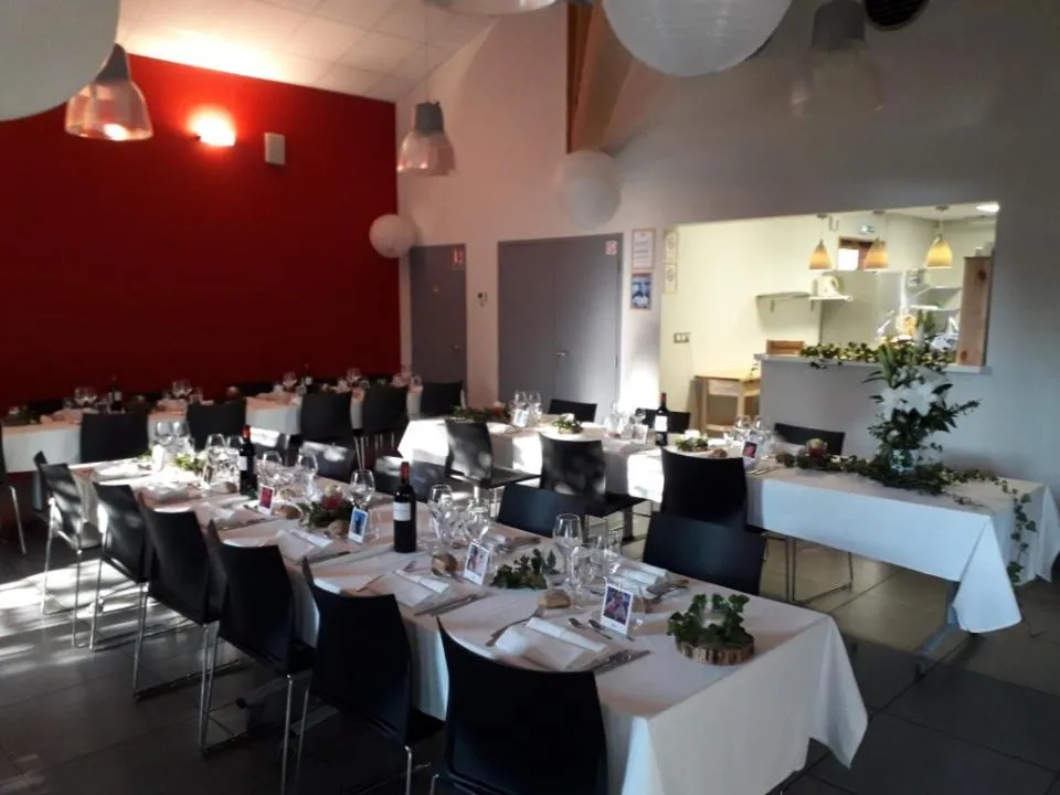 Dining area in Les Chalets du Haut-Forez