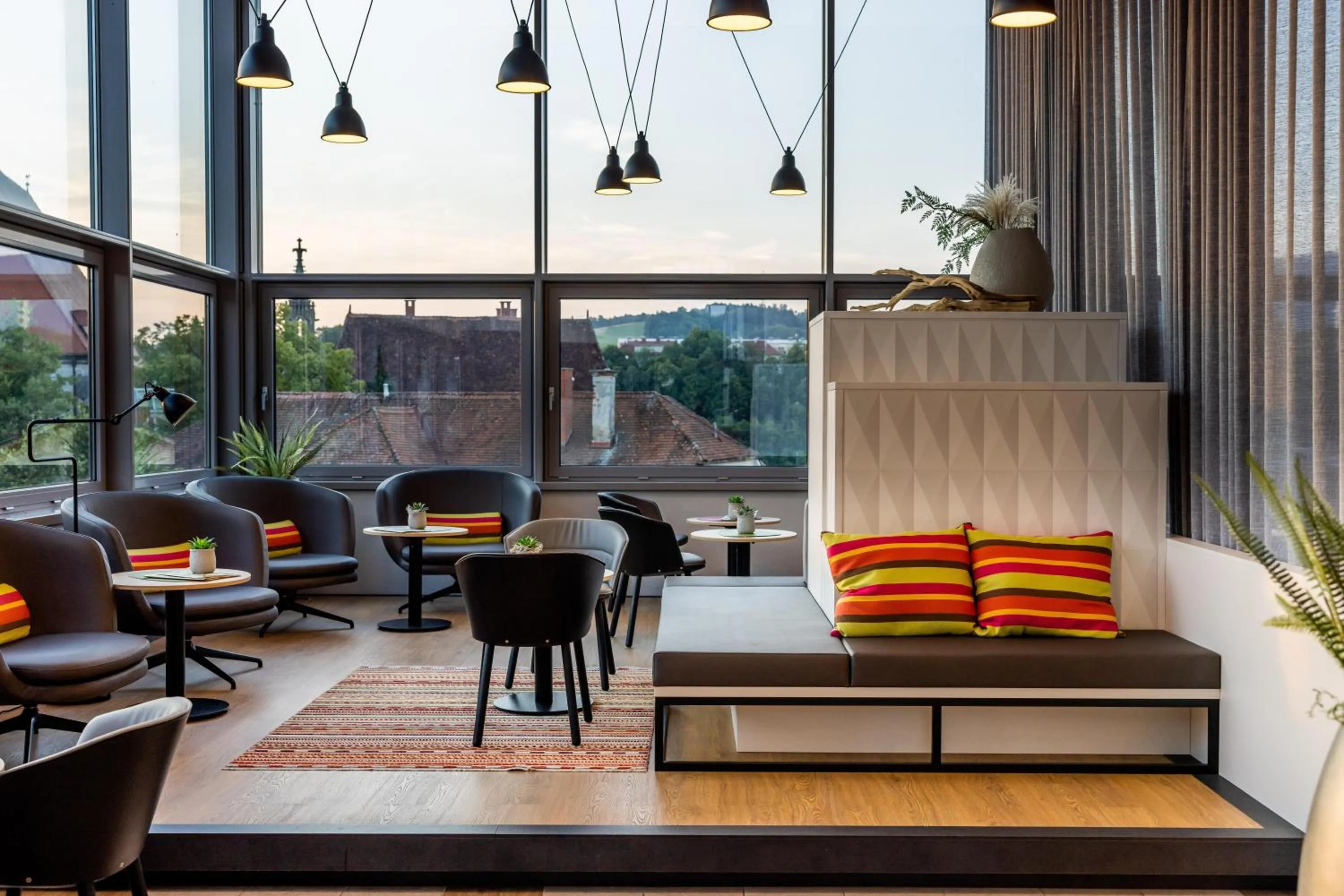 Lobby or reception in harry's home Steyr hotel & apartments