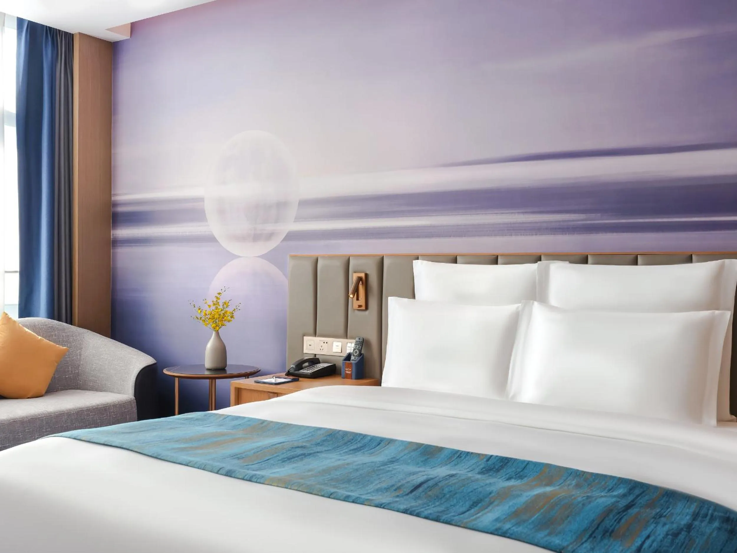 Bed in Novotel Changsha International Exhibition Center