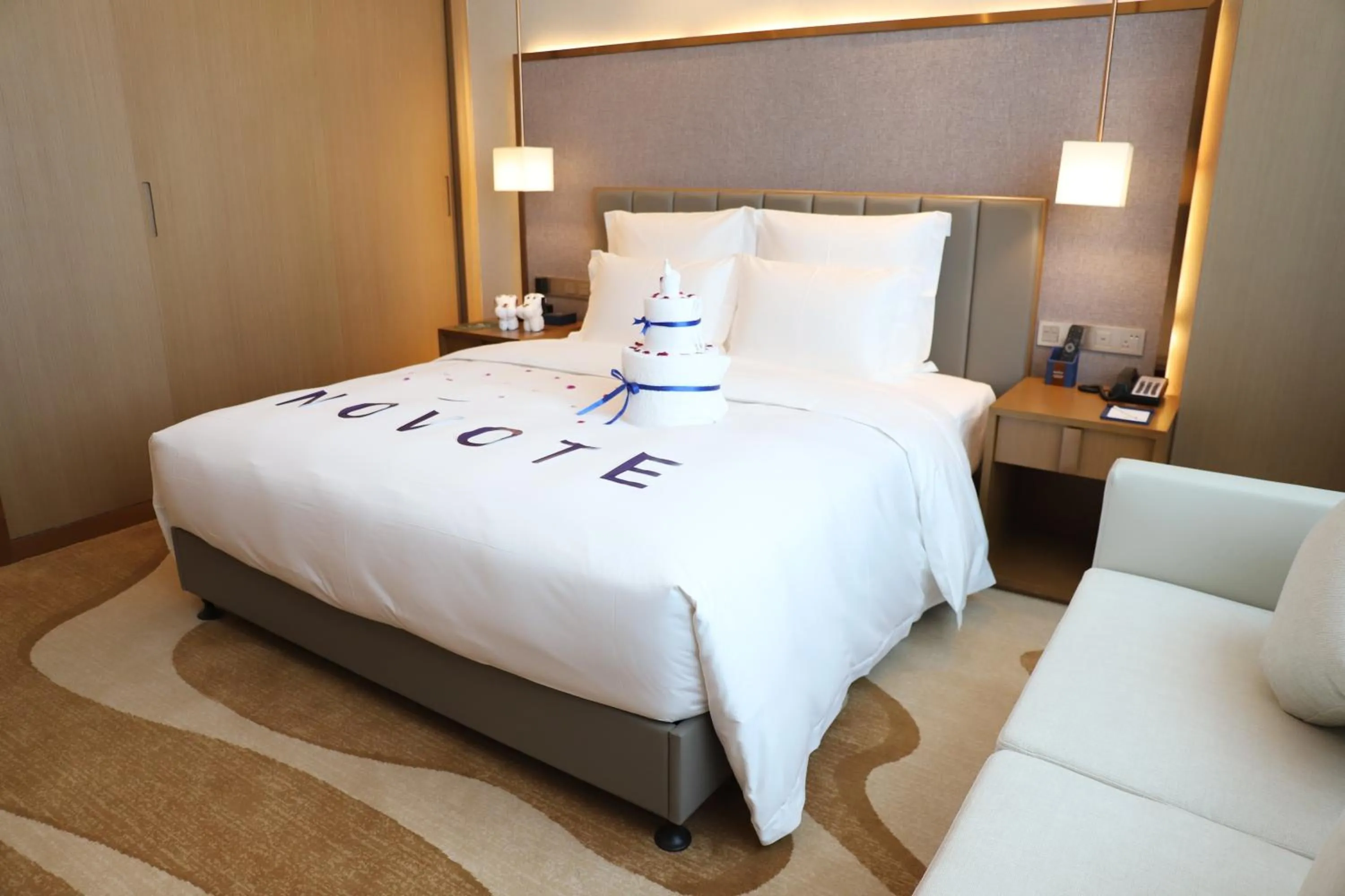 Bed in Novotel Changsha International Exhibition Center