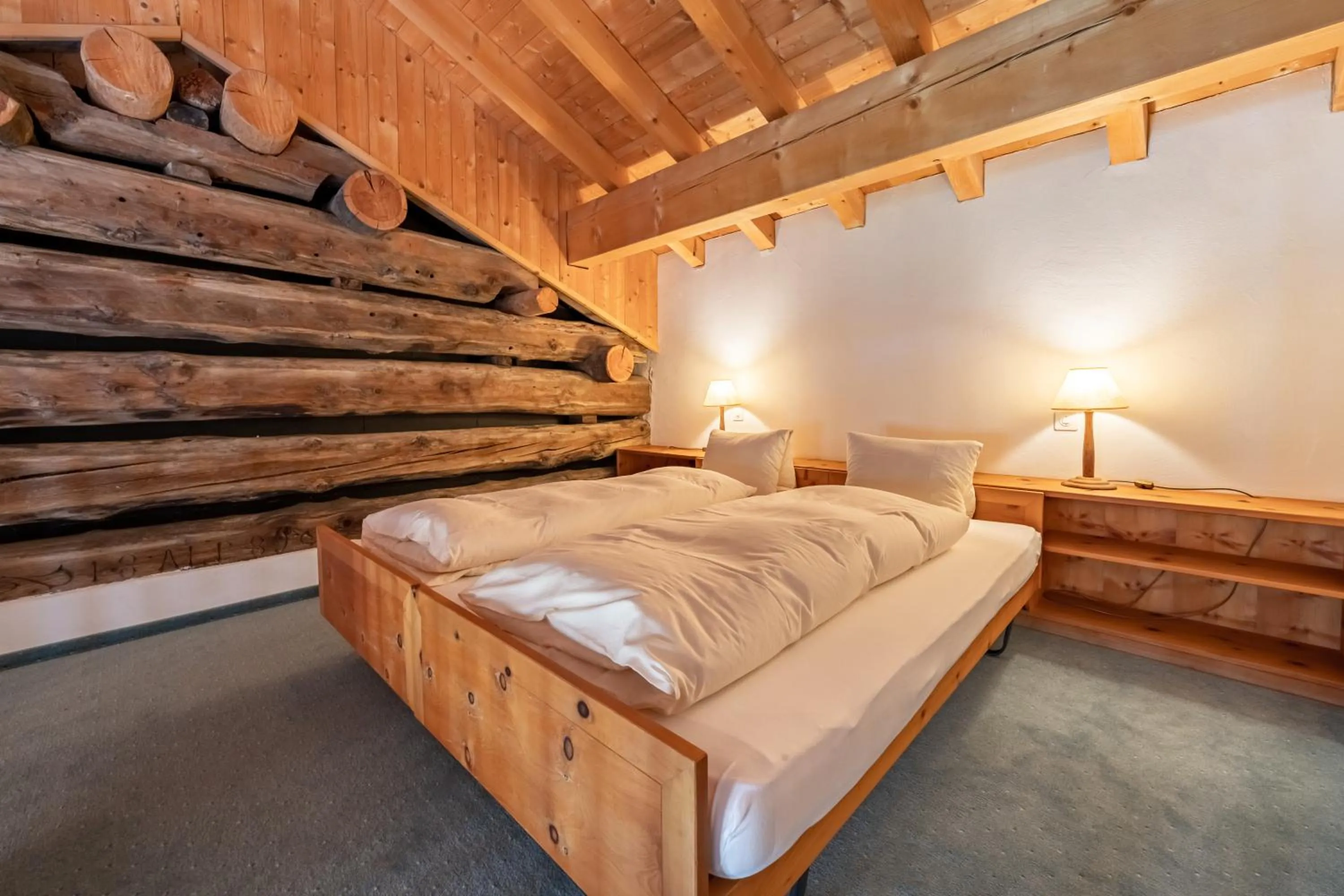 Bedroom, Bed in Hotel Chesa Pool