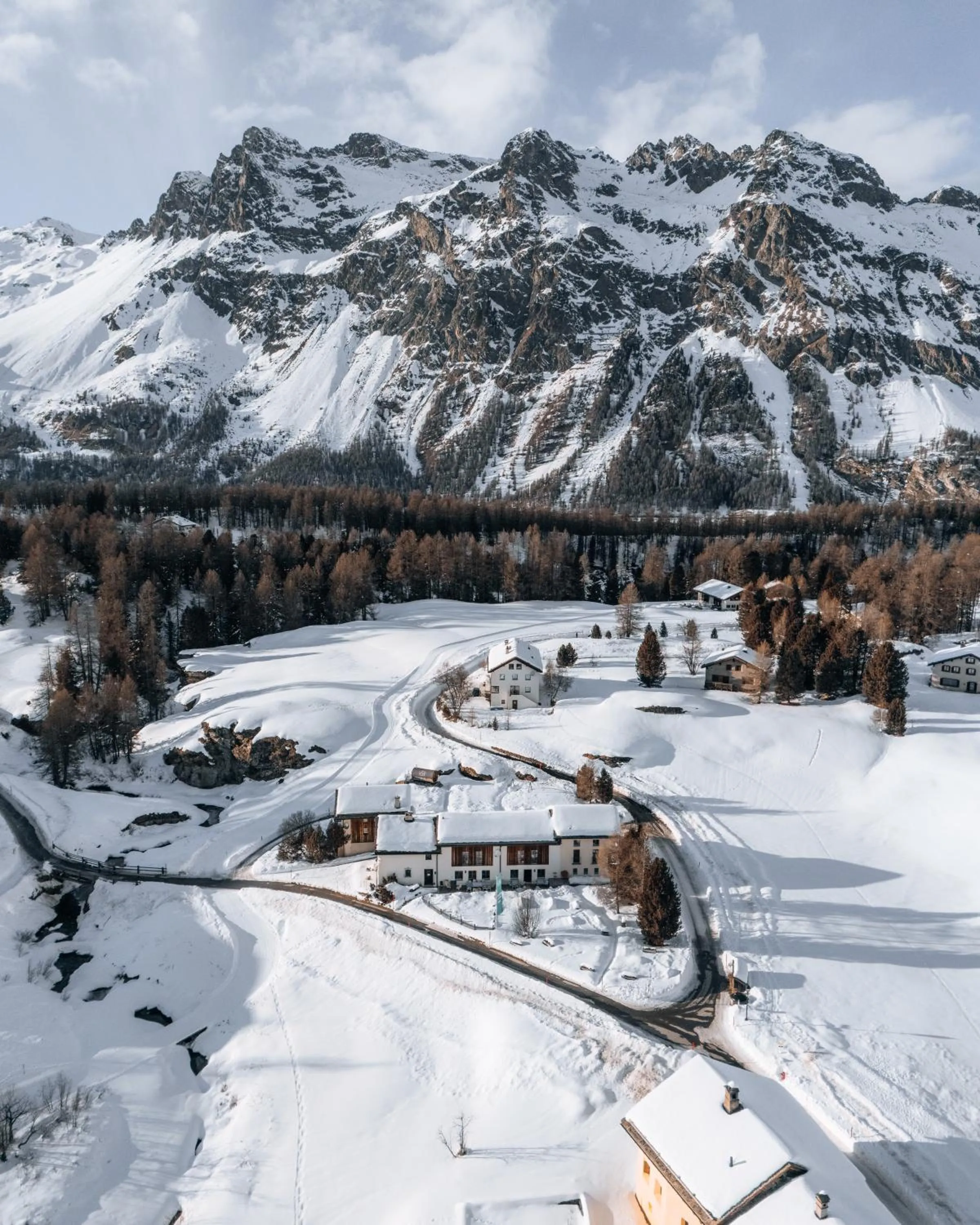 Property building in Hotel Chesa Pool