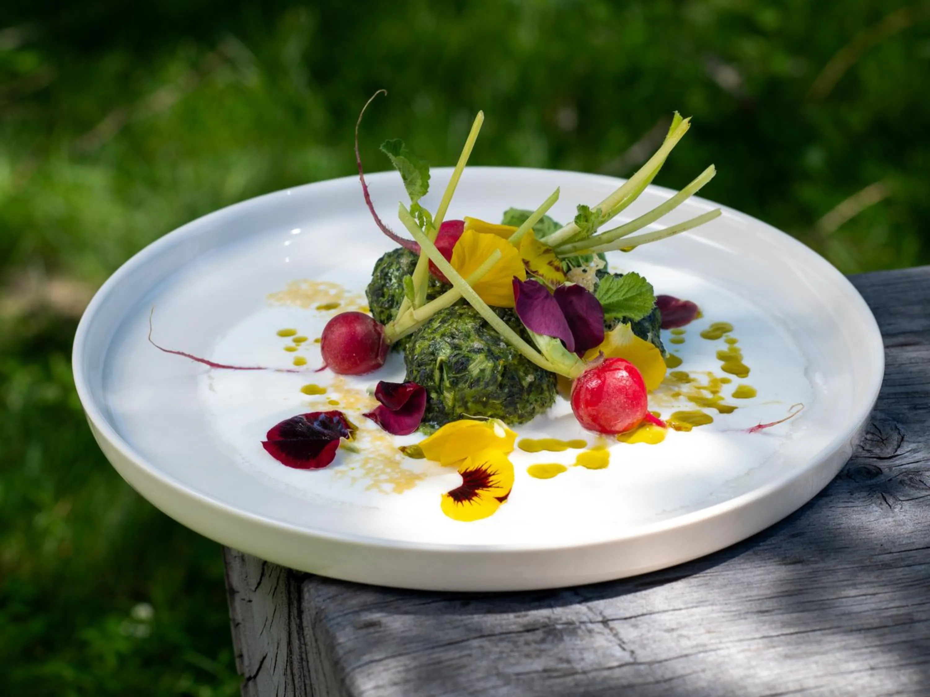 Food in Hotel Chesa Pool