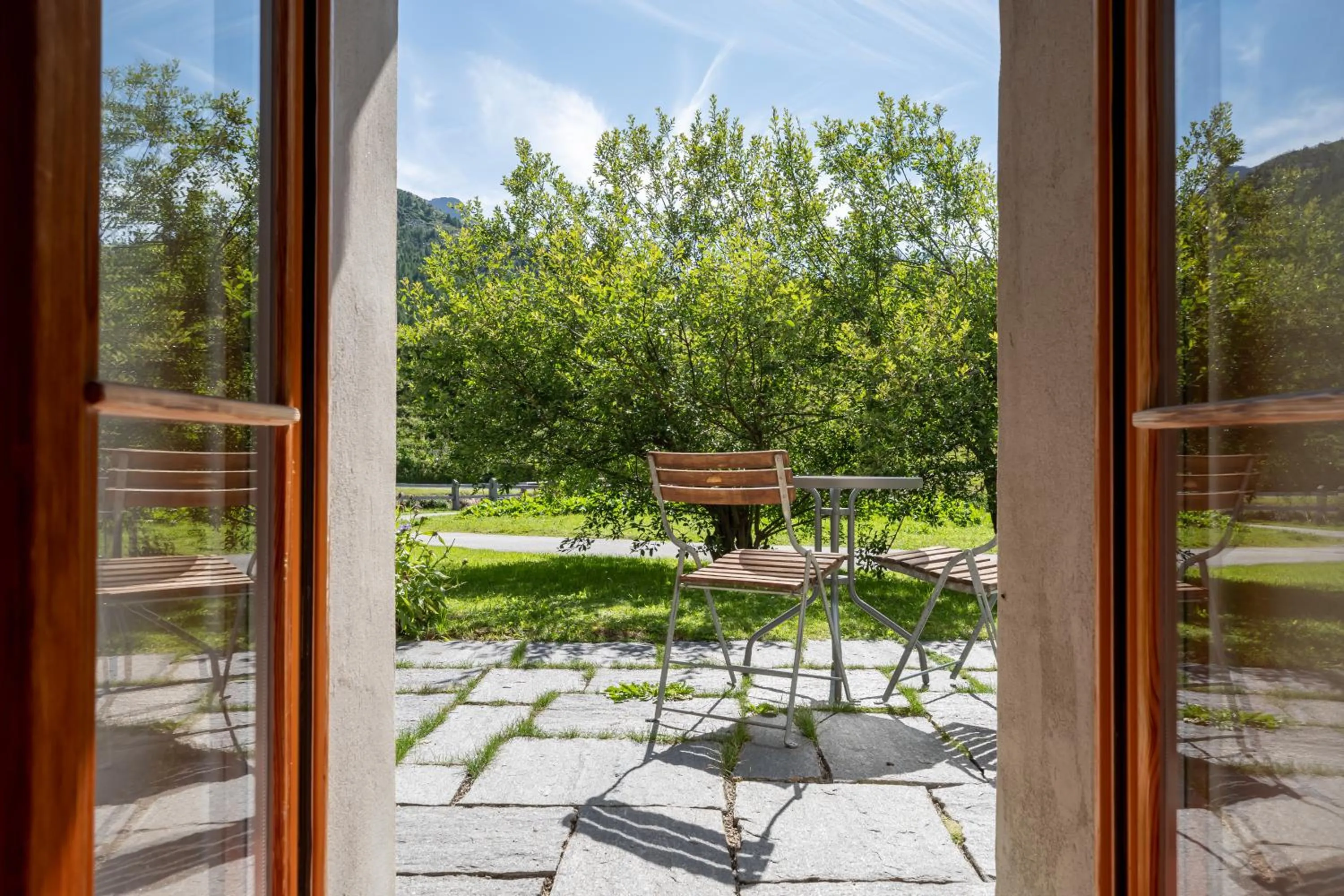 Summer in Hotel Chesa Pool