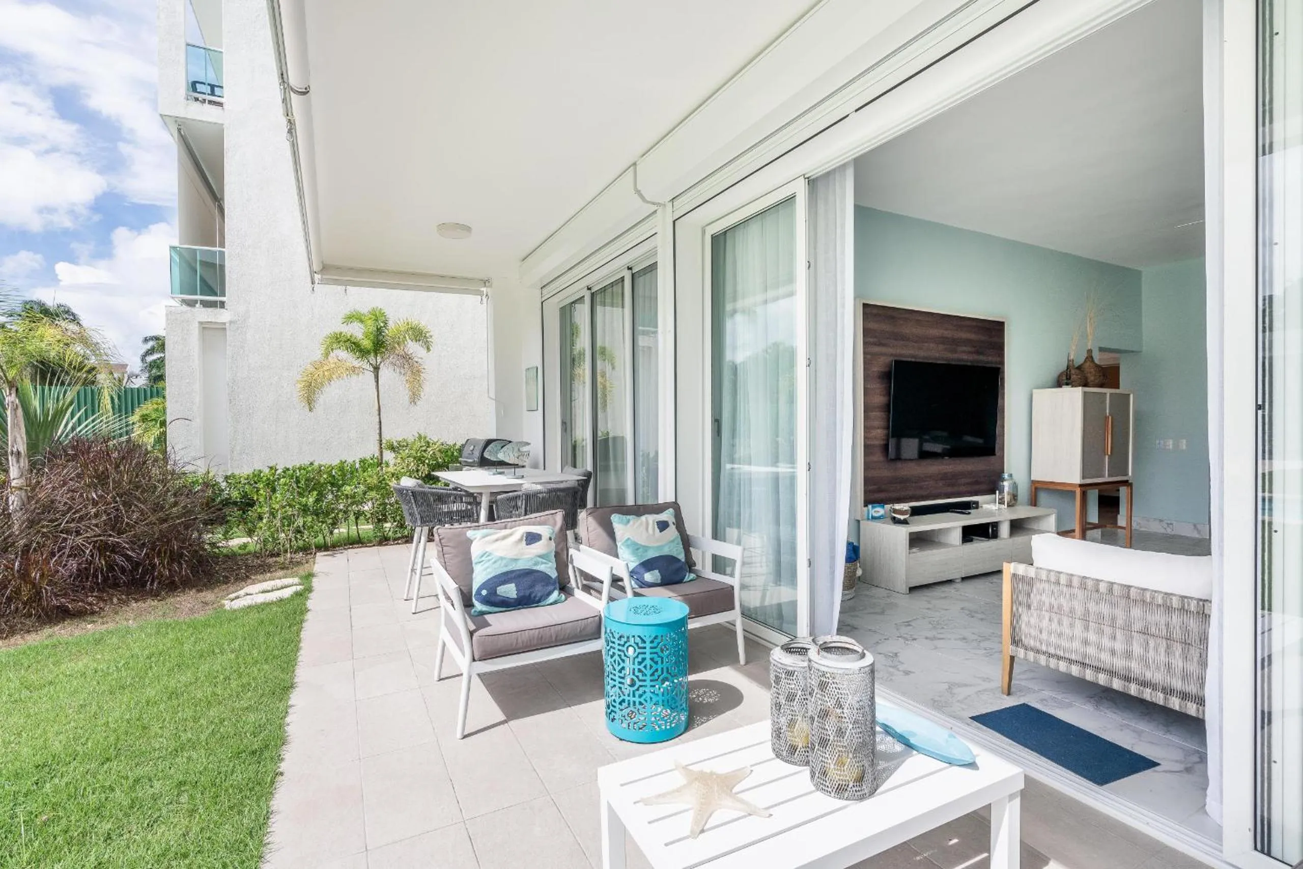 Playa Bonita Amazing Condo at Lake View