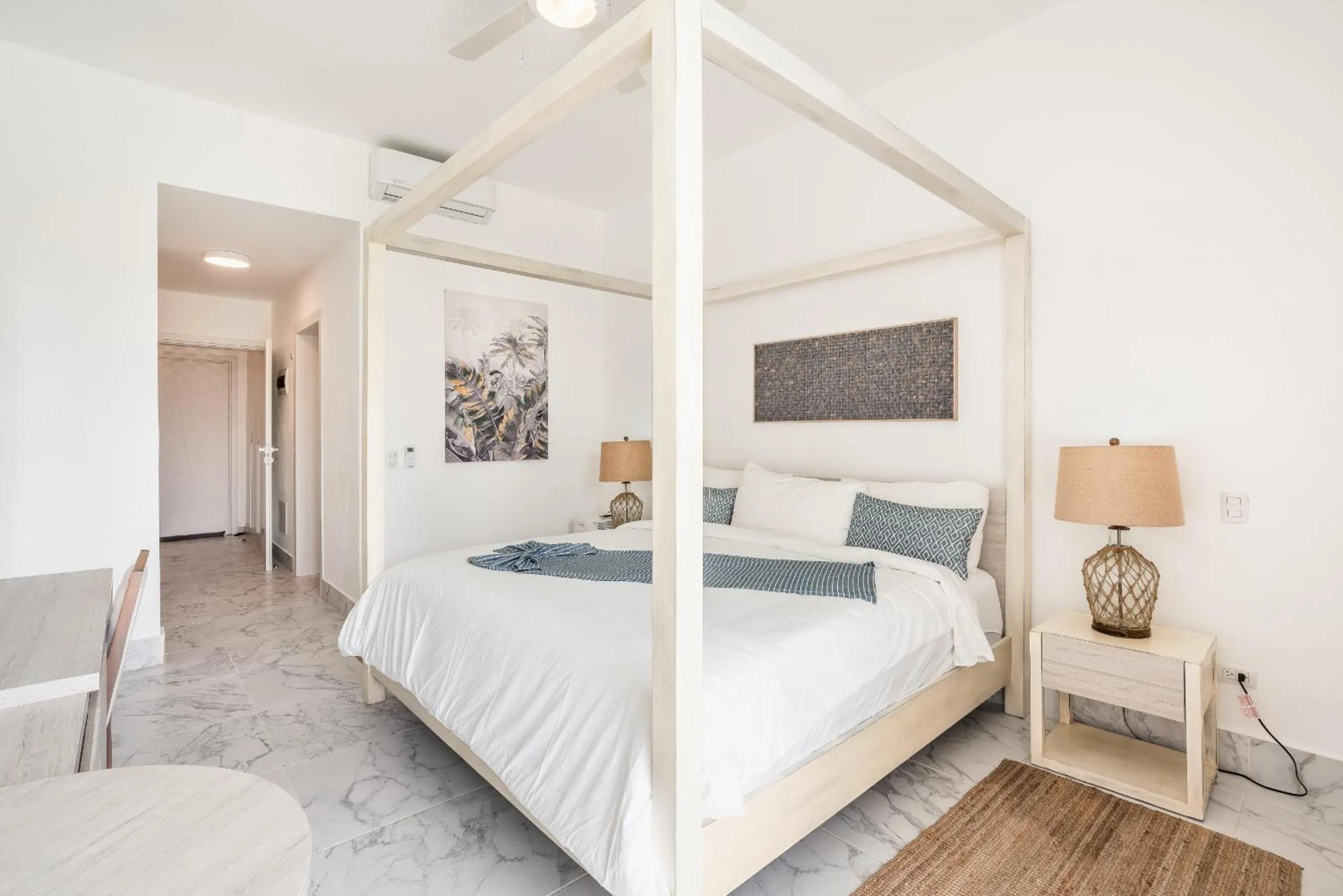 Bed in Playa Bonita Amazing Condo at Lake View