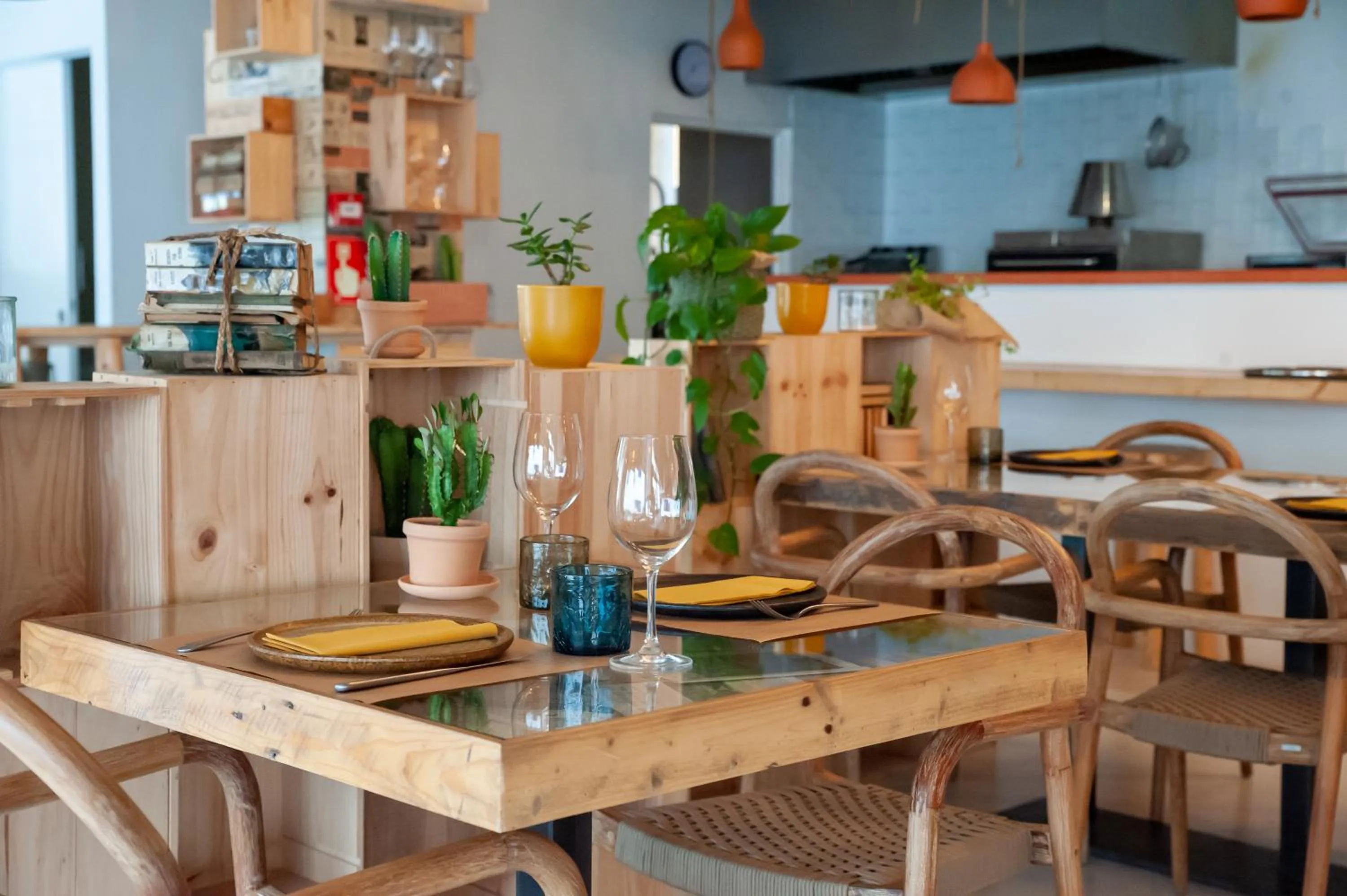 Restaurant/places to eat in Hostal Sa Teula