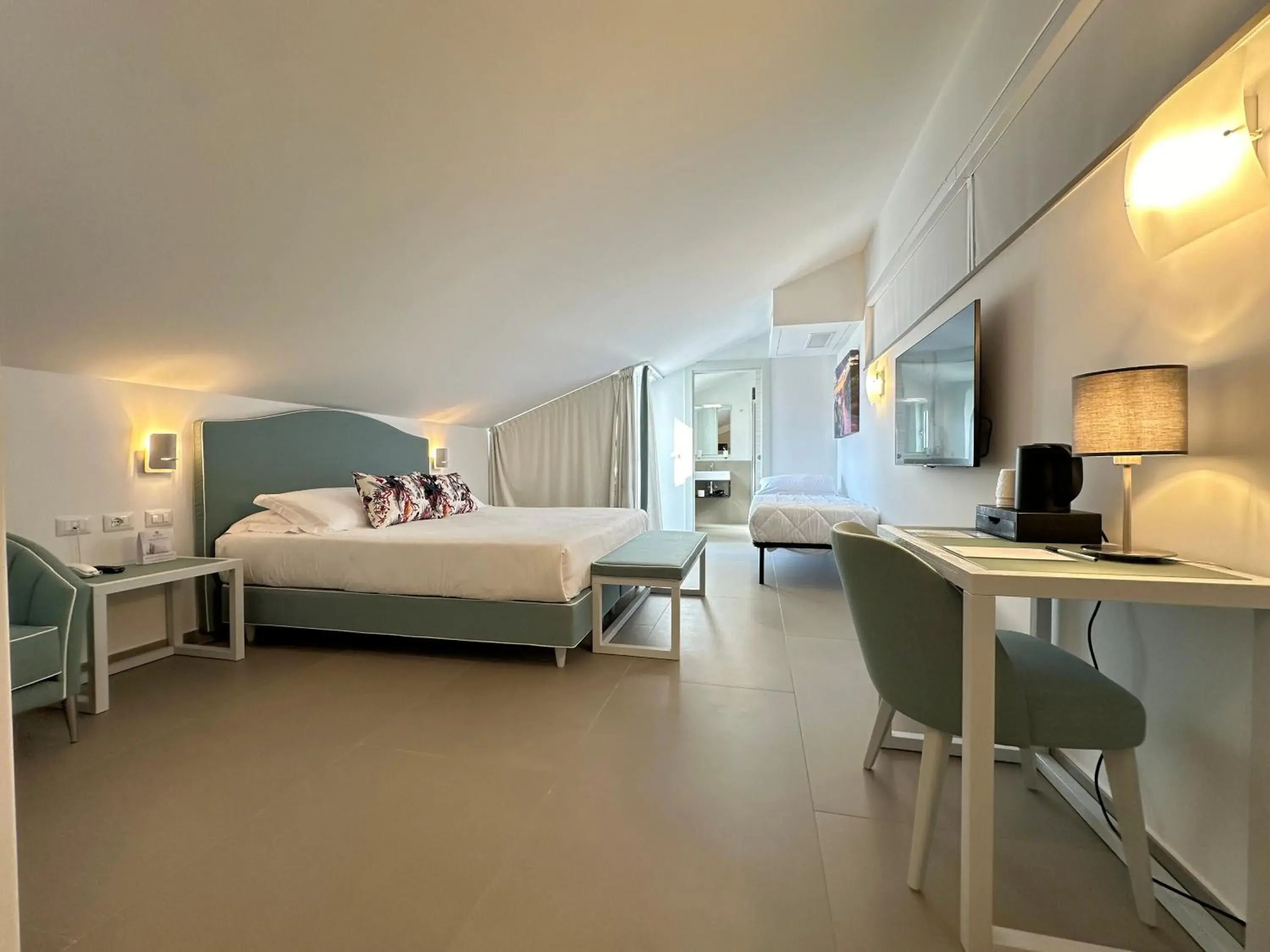 Double Room with Terrace in Seaside Hotel Double Room with Terrace in Seaside Hotel