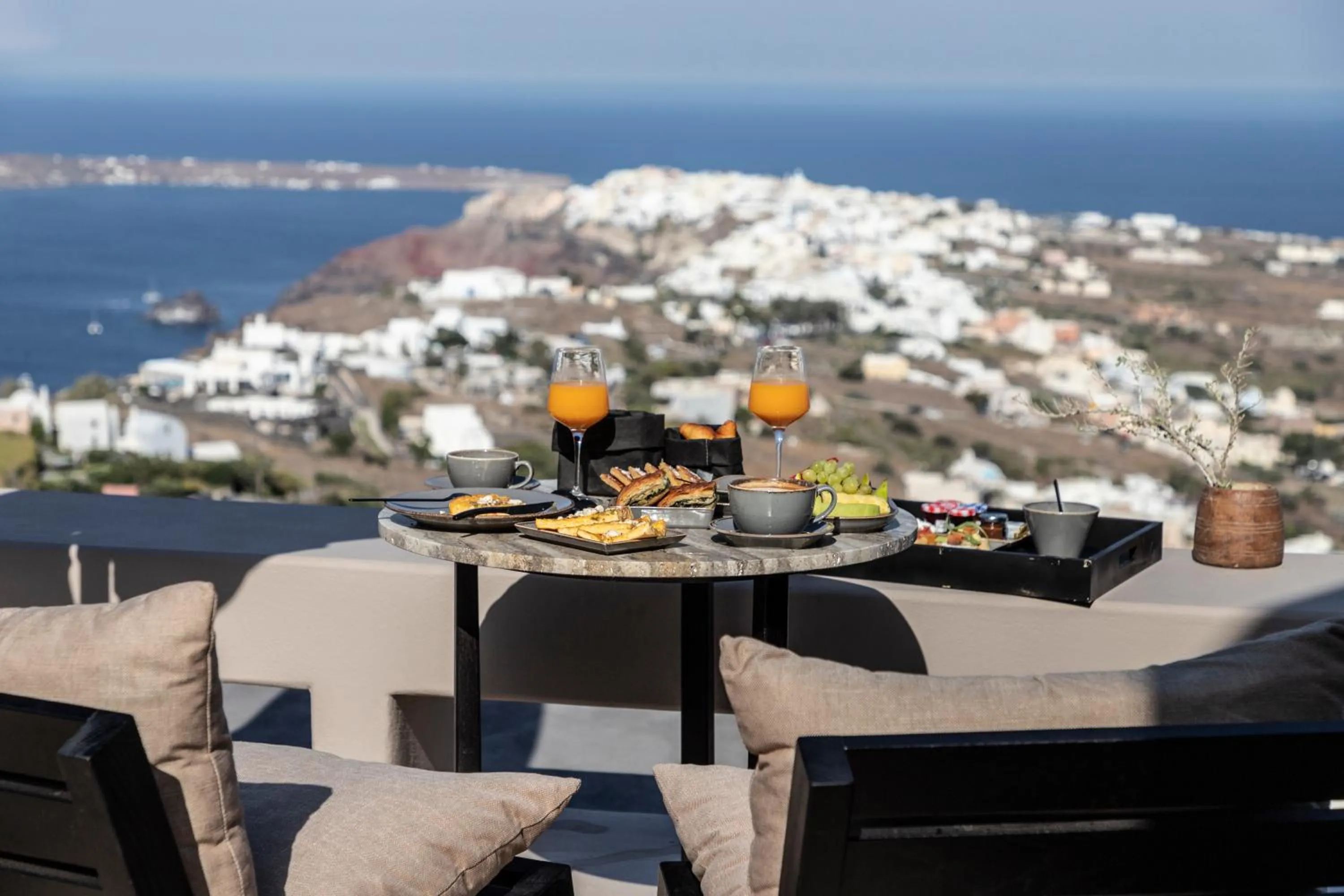 Breakfast in Nimbus Santorini