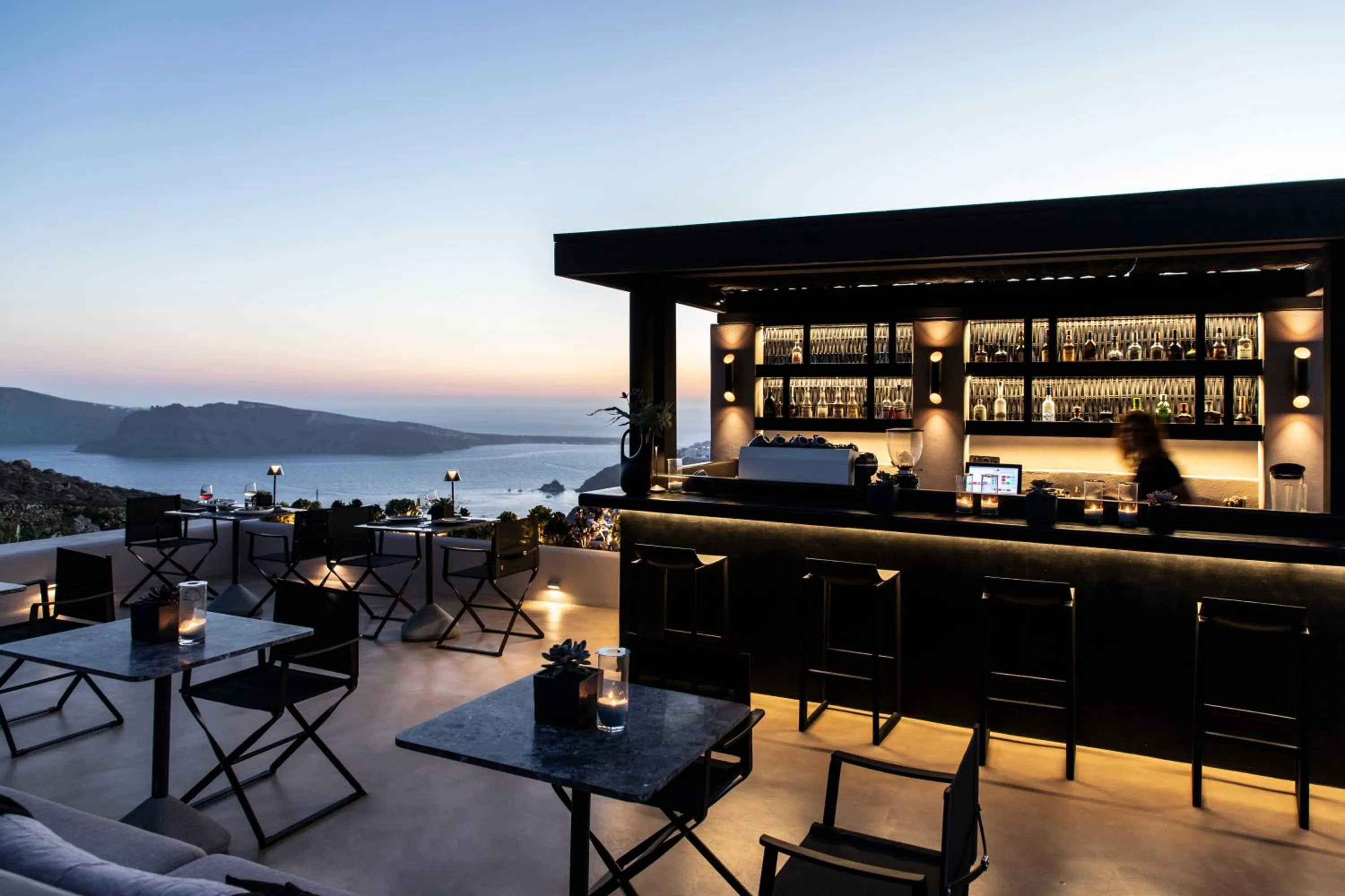 Restaurant/places to eat in Nimbus Santorini