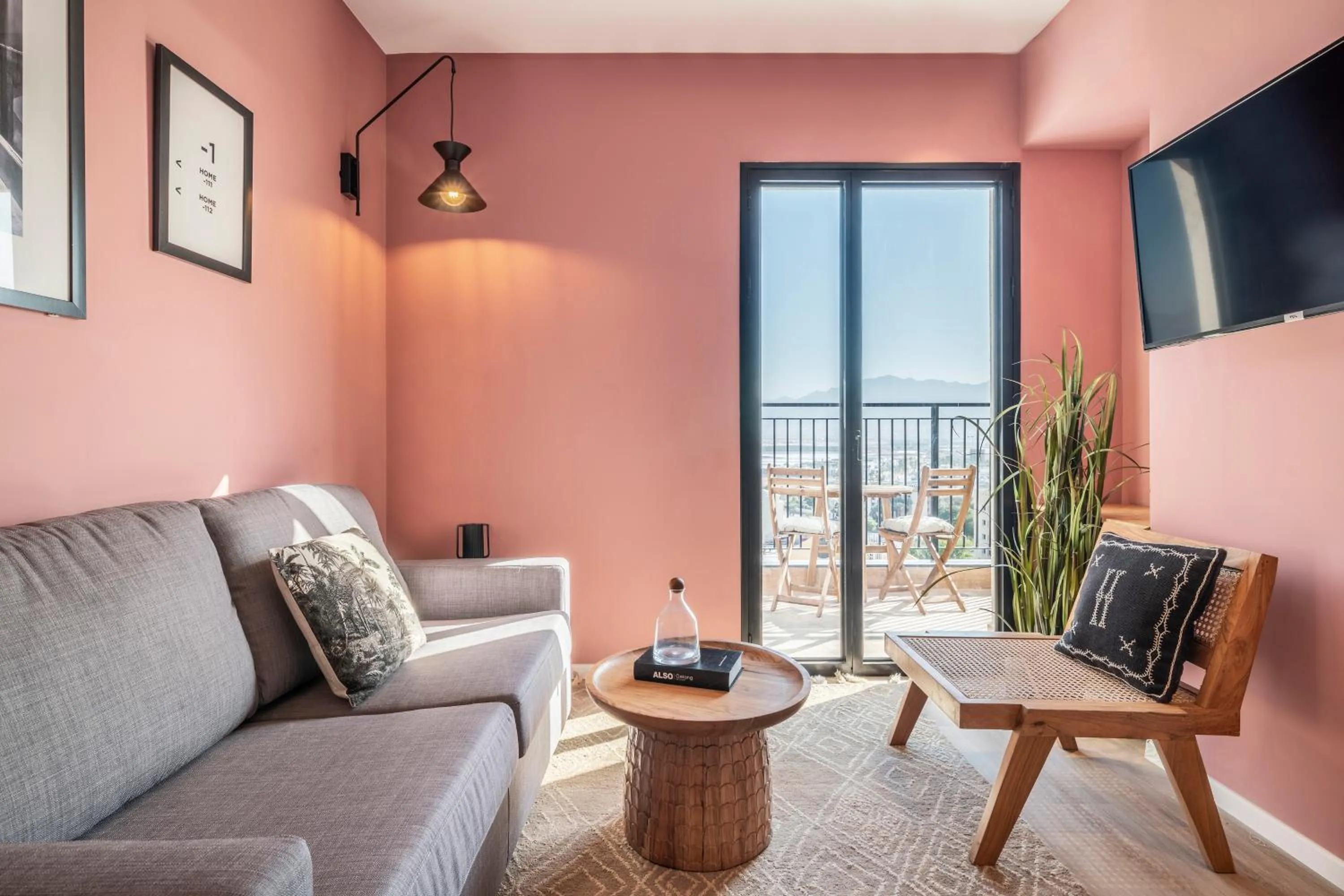 Living room in Mr. Soof - By TLV2GO