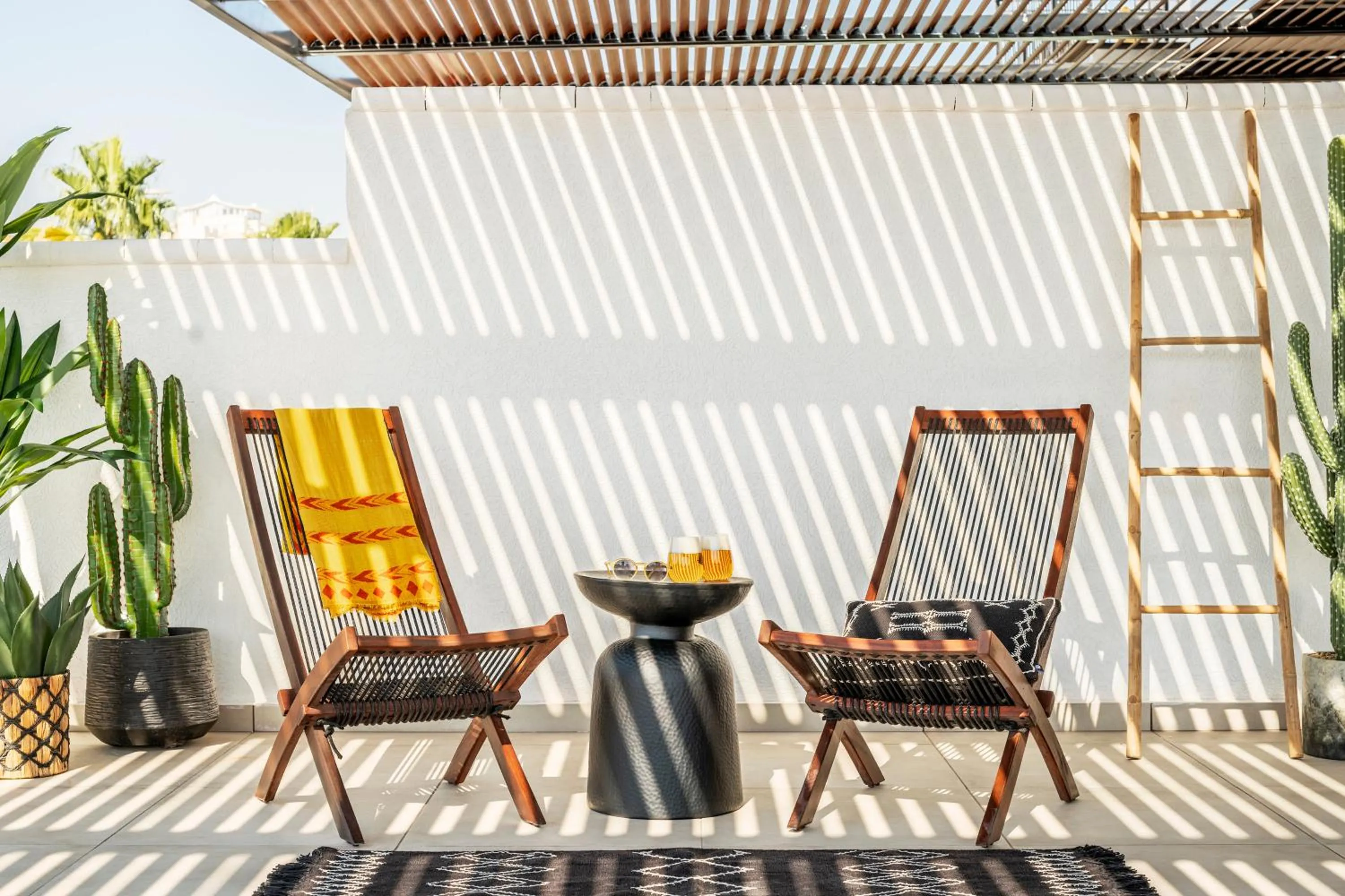 Patio in Mr. Soof - By TLV2GO