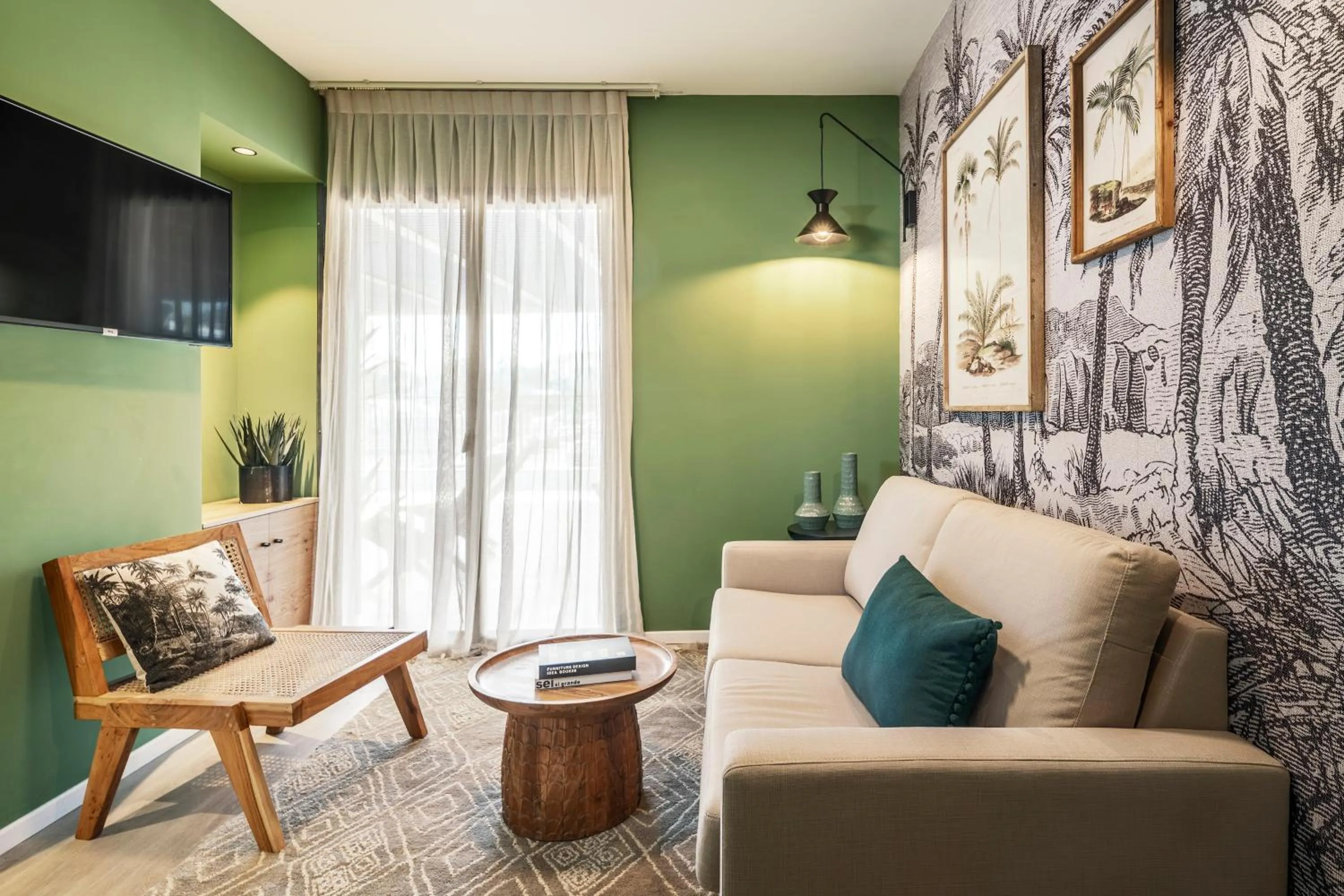 TV and multimedia in Mr. Soof - By TLV2GO