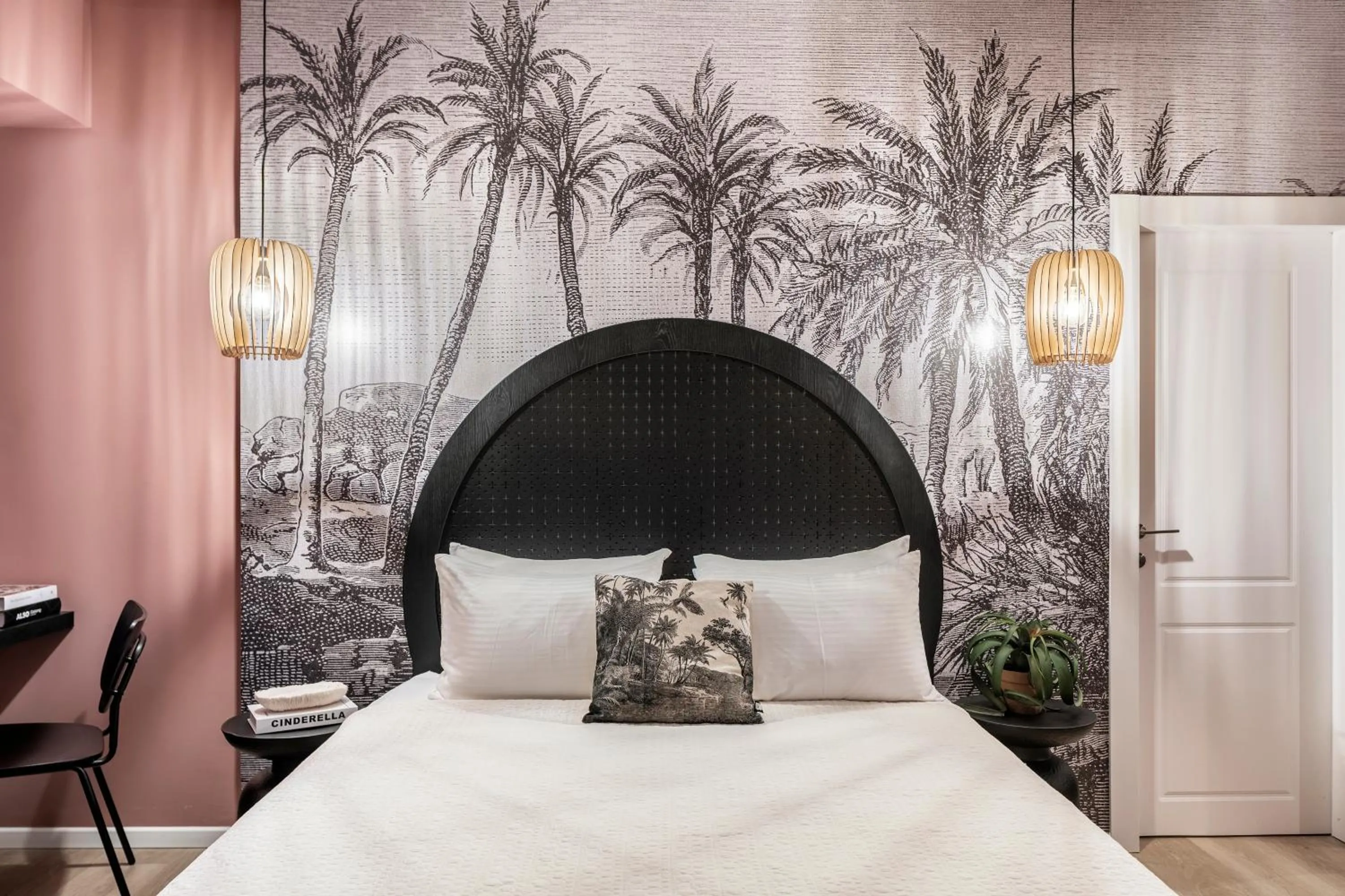 Bed in Mr. Soof - By TLV2GO