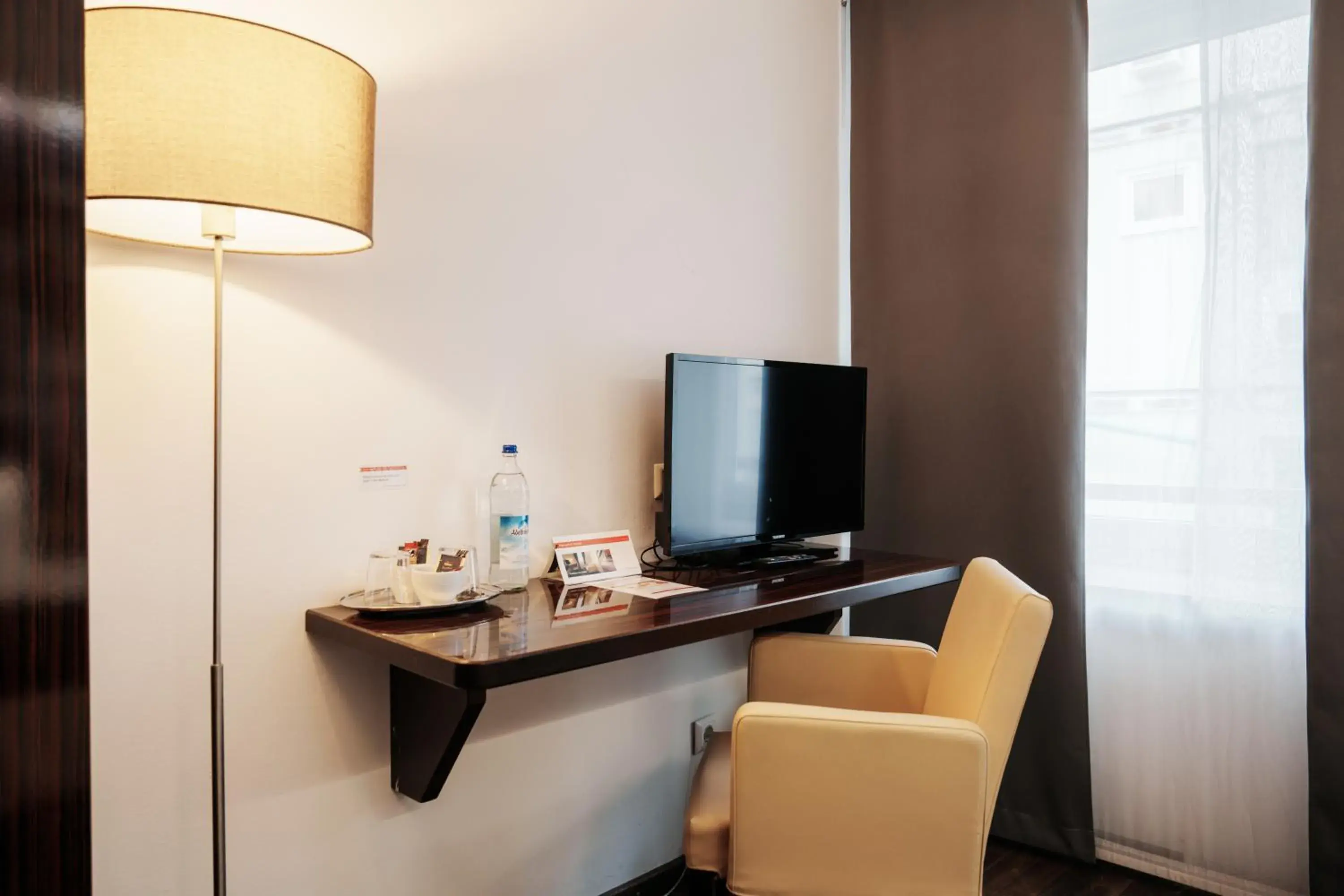 Superior Double Room in Helvetia Rooms - Self Check-In Superior Double Room in Helvetia Rooms - Self Check-In