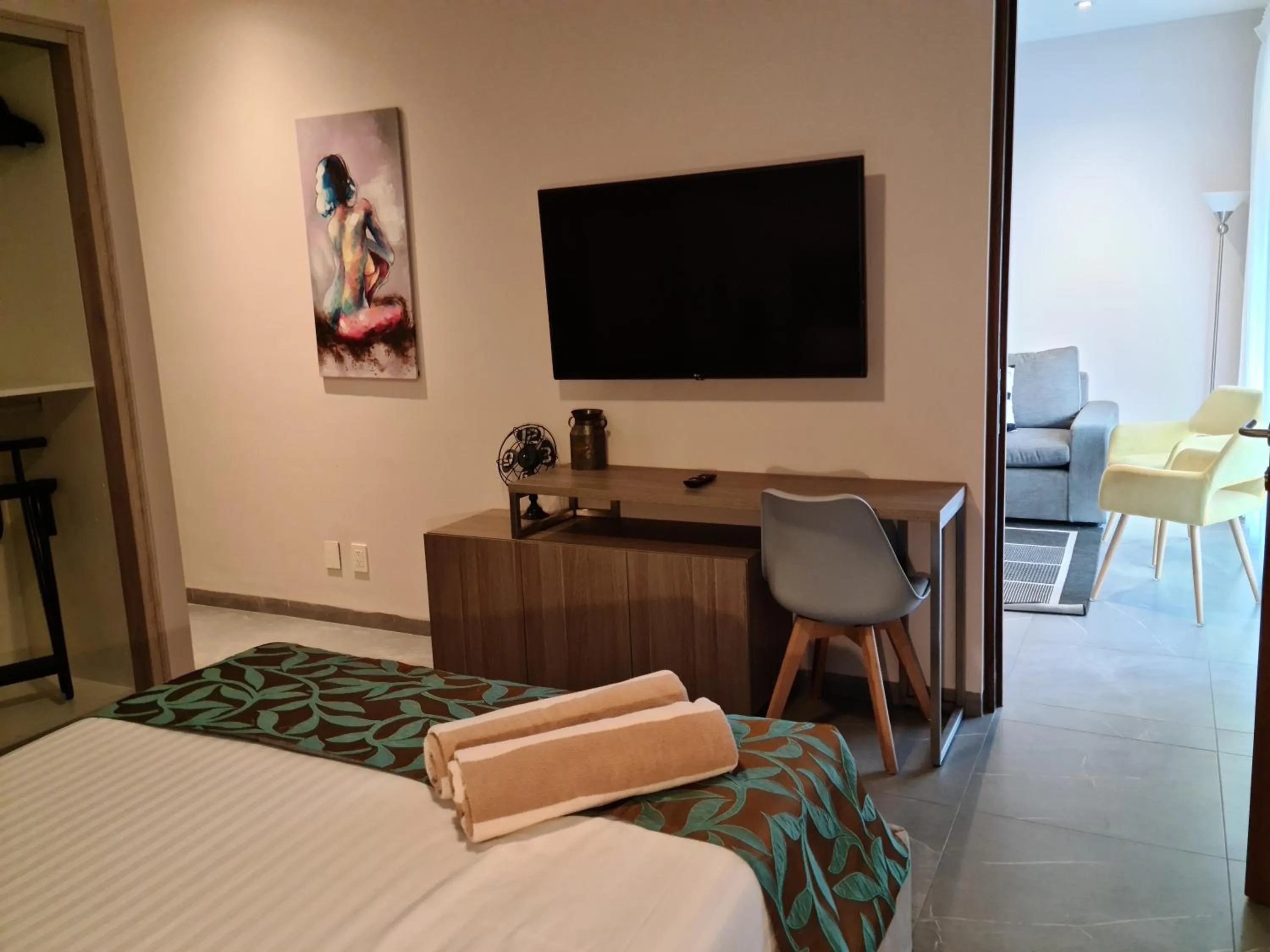 The Gallery Condos Discover Playa del Carmen from The Gallery Condos steps to the beach