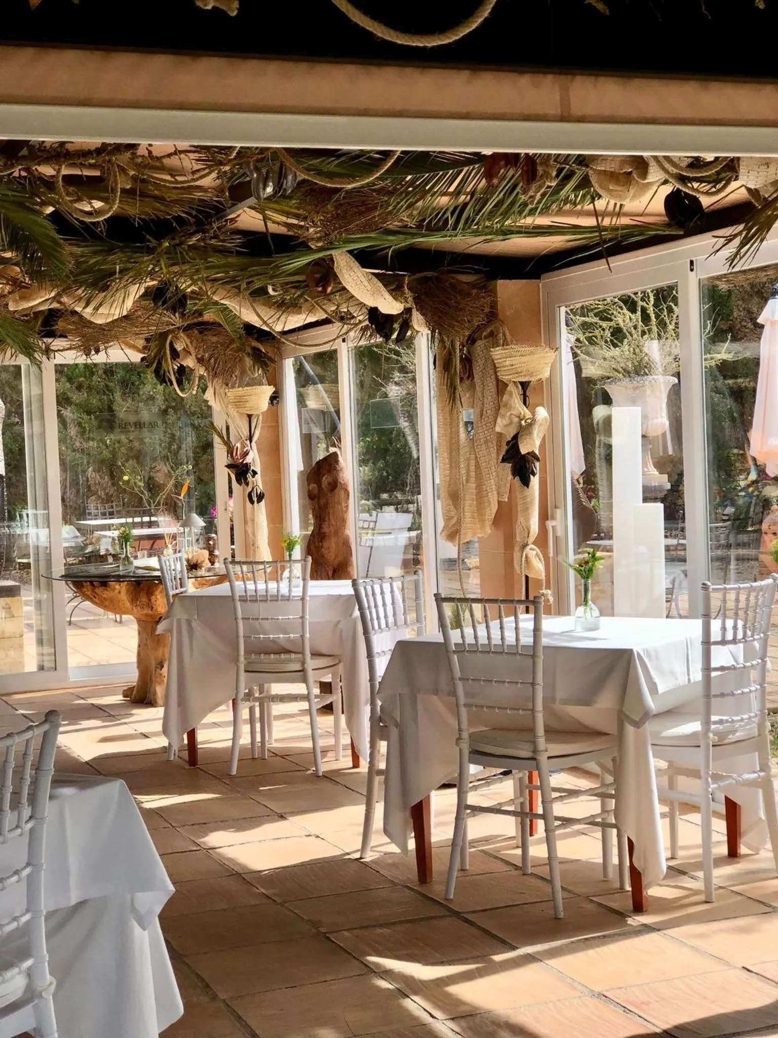 Restaurant/places to eat in Es Revellar Art Resort - Adults Only