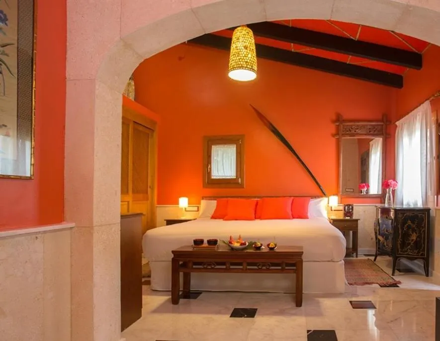 Bed in Es Revellar Art Resort - Adults Only