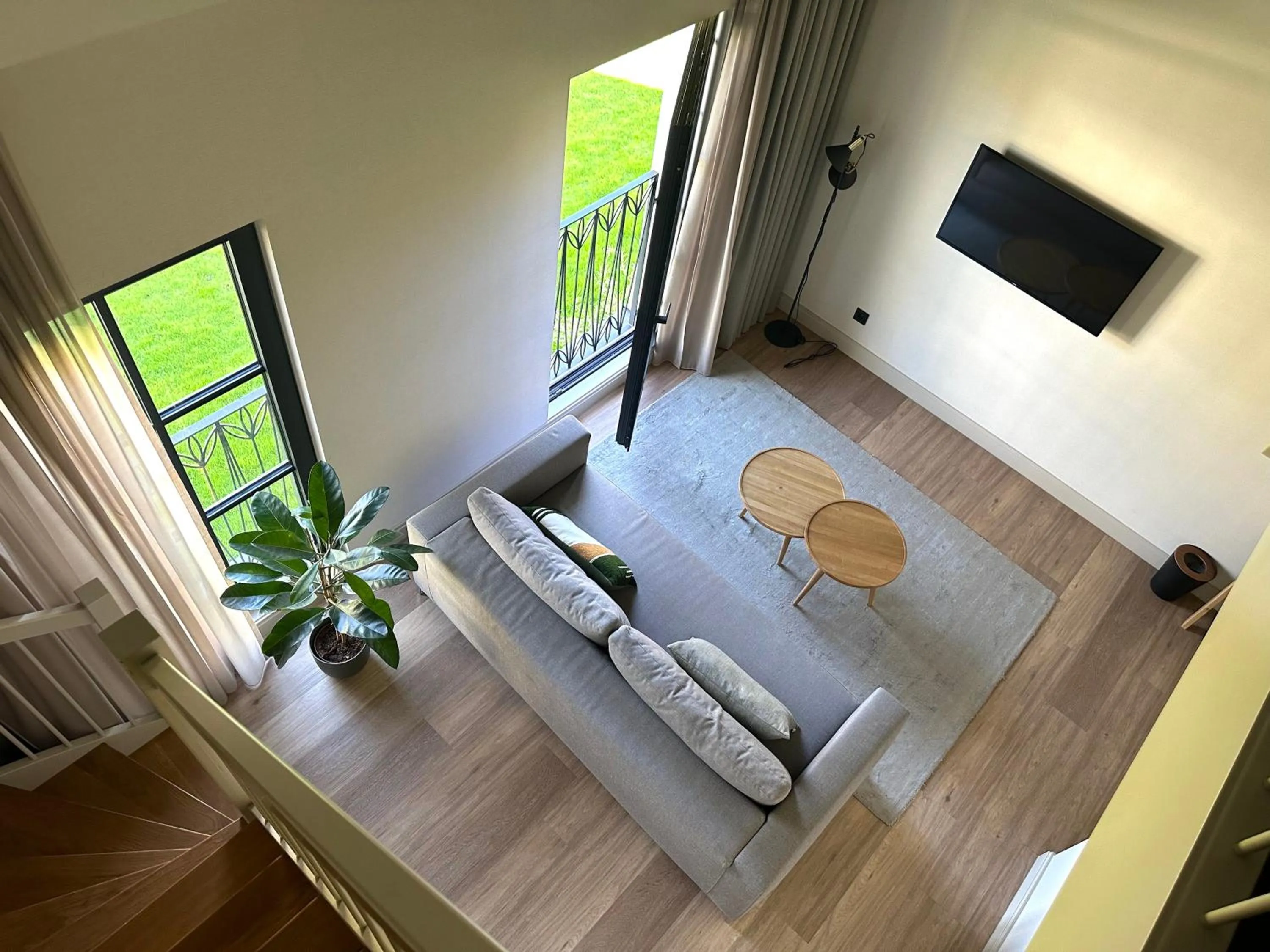 Seating area in Hotel Flora Batava