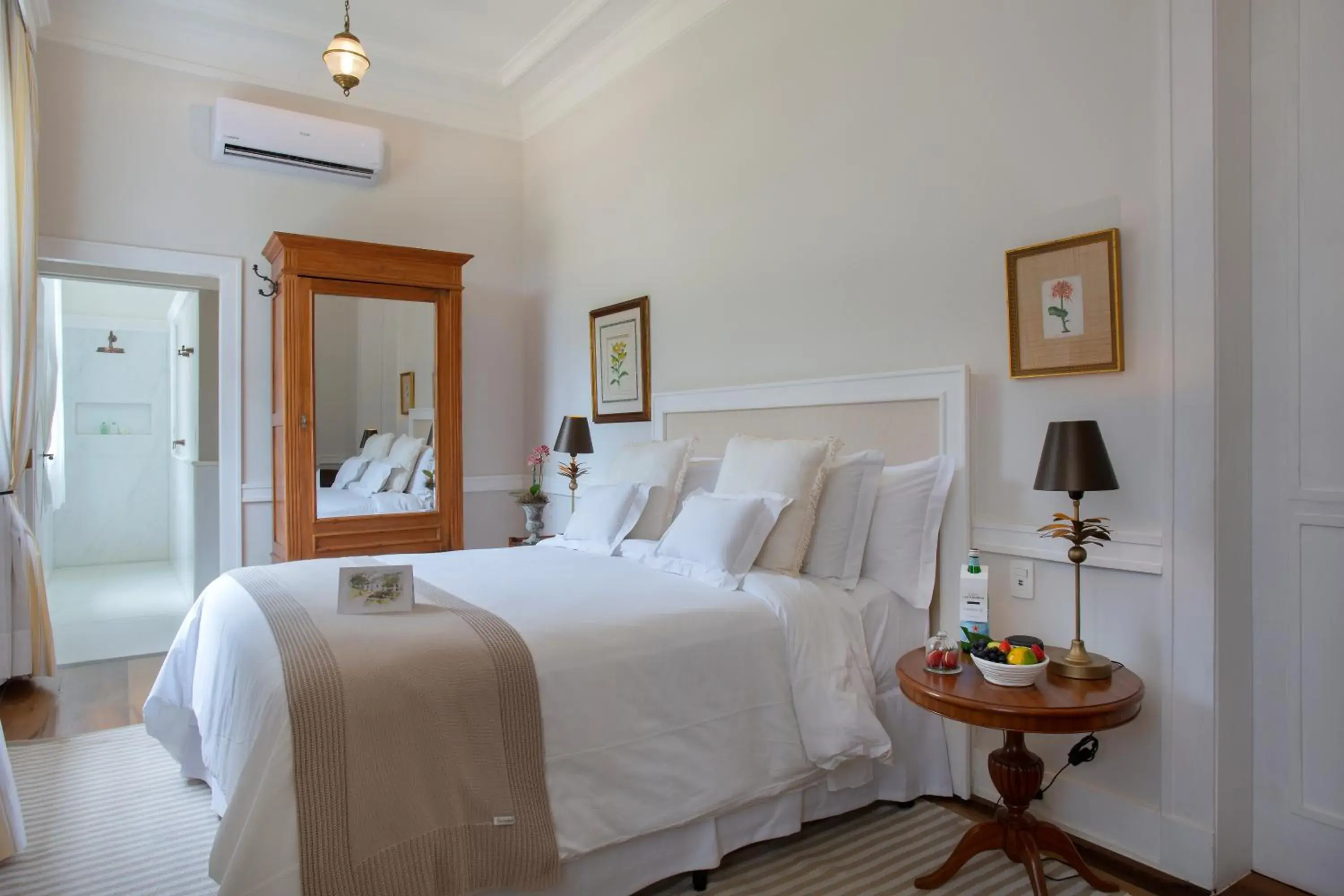 Suite with Mountain View in Casa Marambaia Hotel Suite with Mountain View in Casa Marambaia Hotel