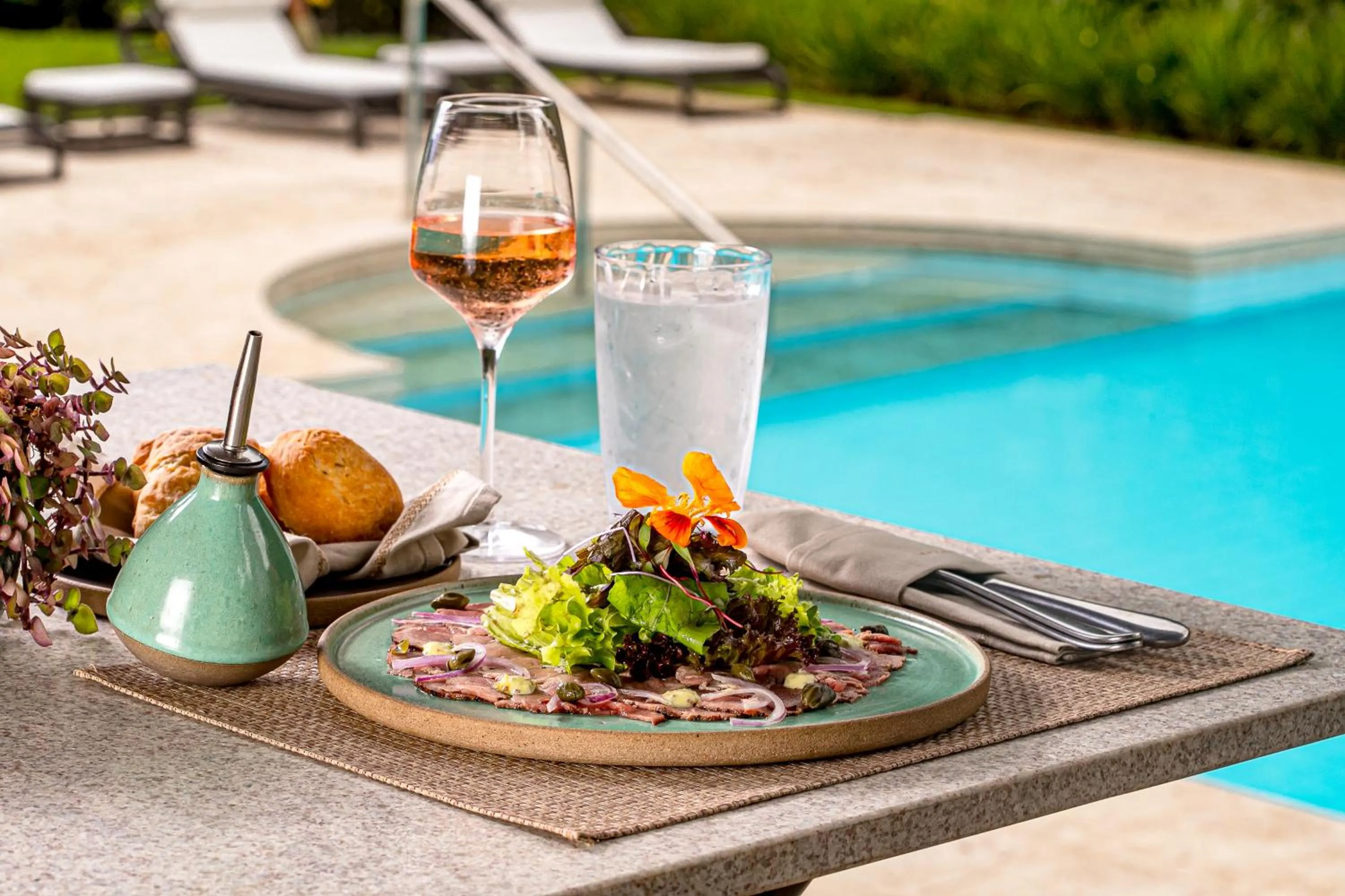 Swimming pool in Casa Marambaia Hotel