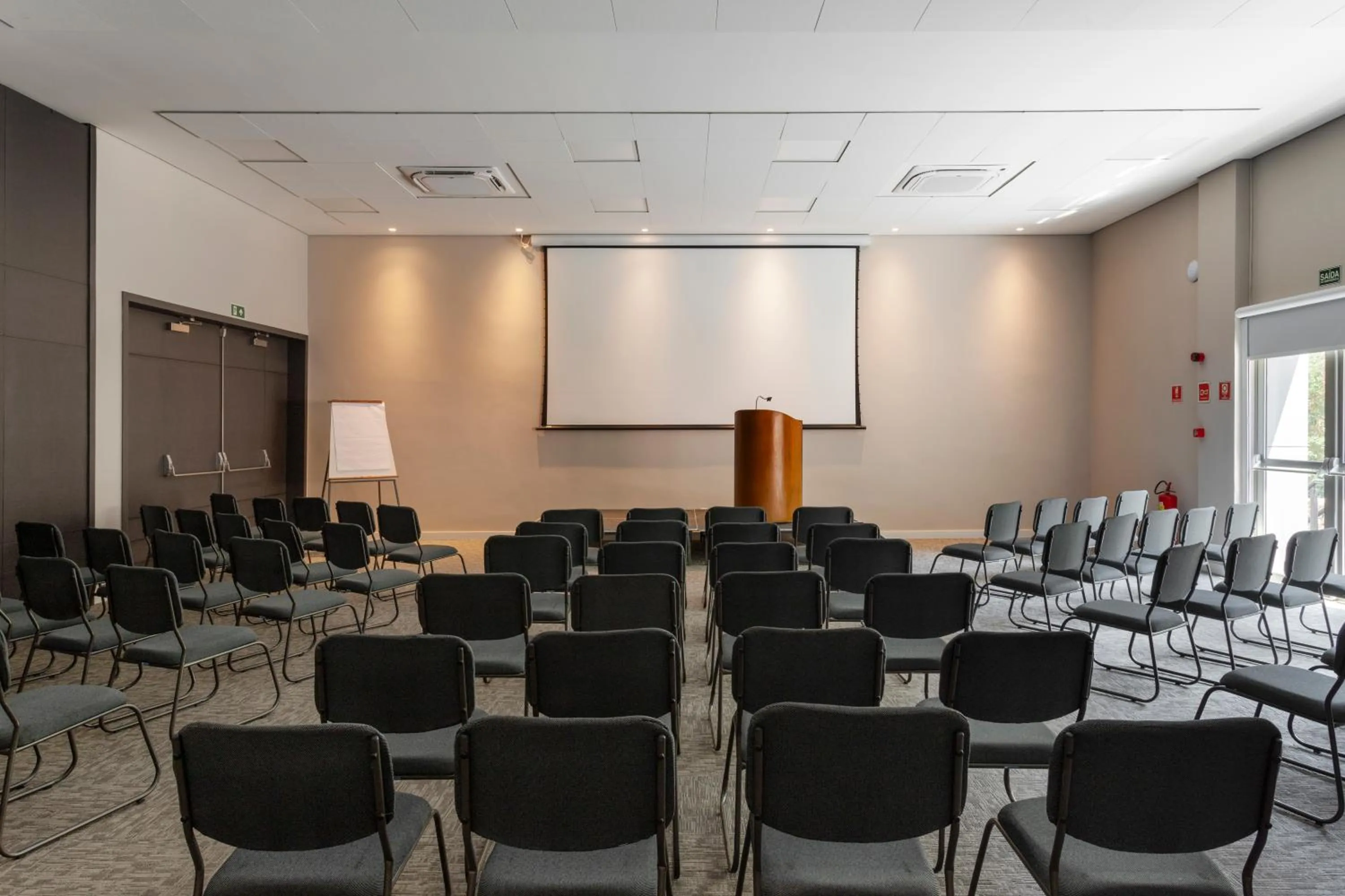 Meeting/conference room in Casa Marambaia Hotel