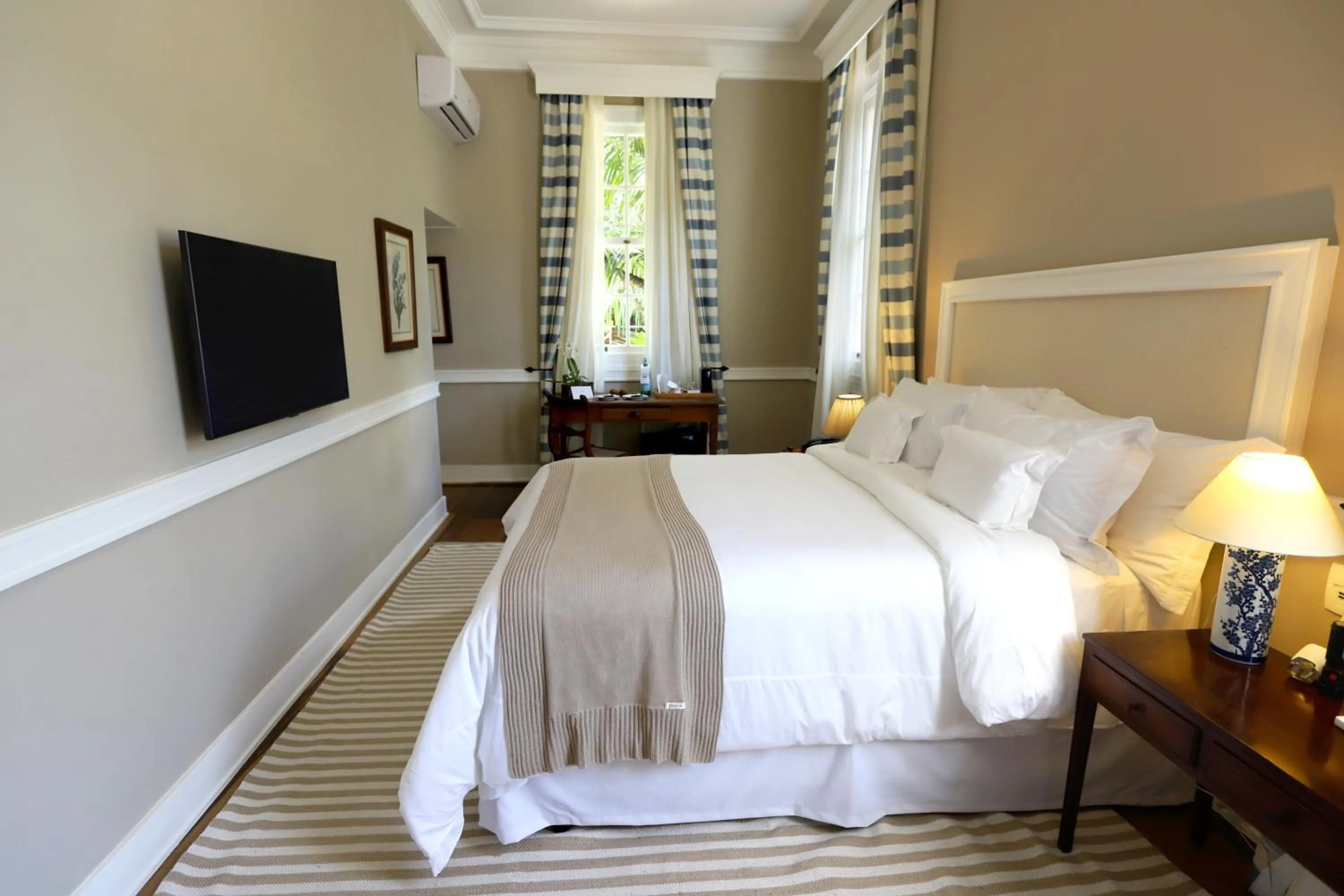 Suite with Mountain View in Casa Marambaia Hotel