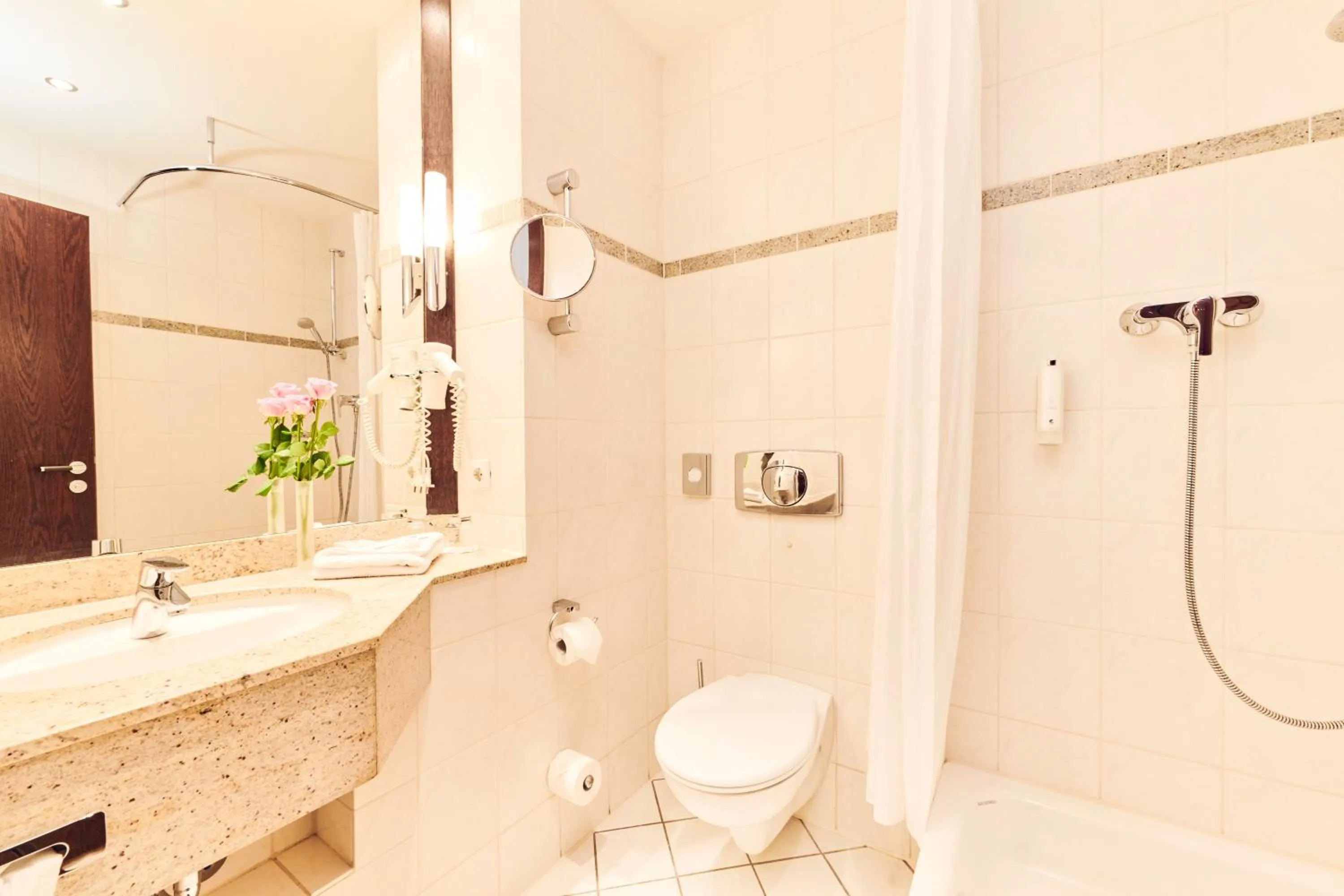 Bathroom in Best Western Soibelmanns Lutherstadt Wittenberg