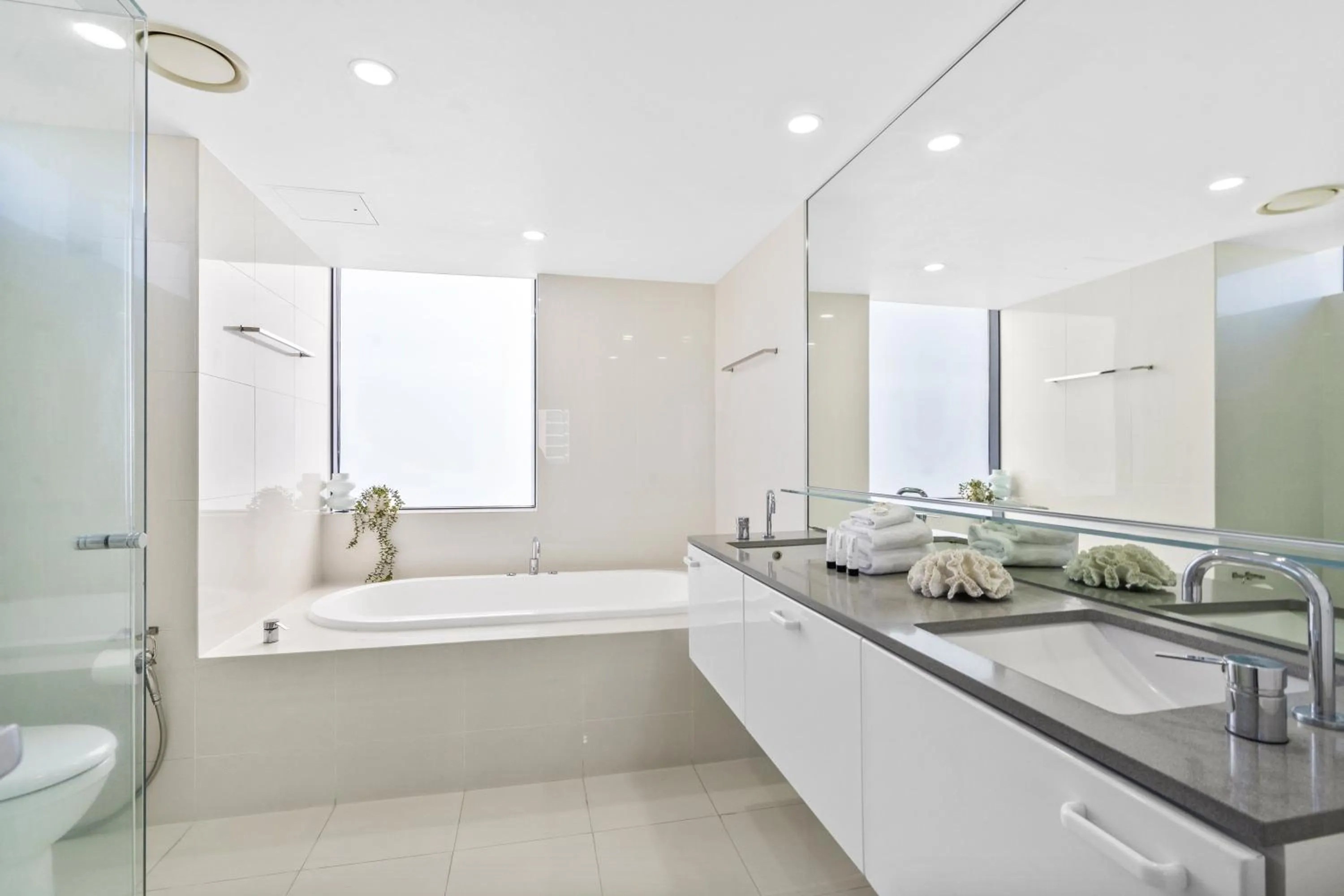 Bathroom in Circle on Cavill - QStay