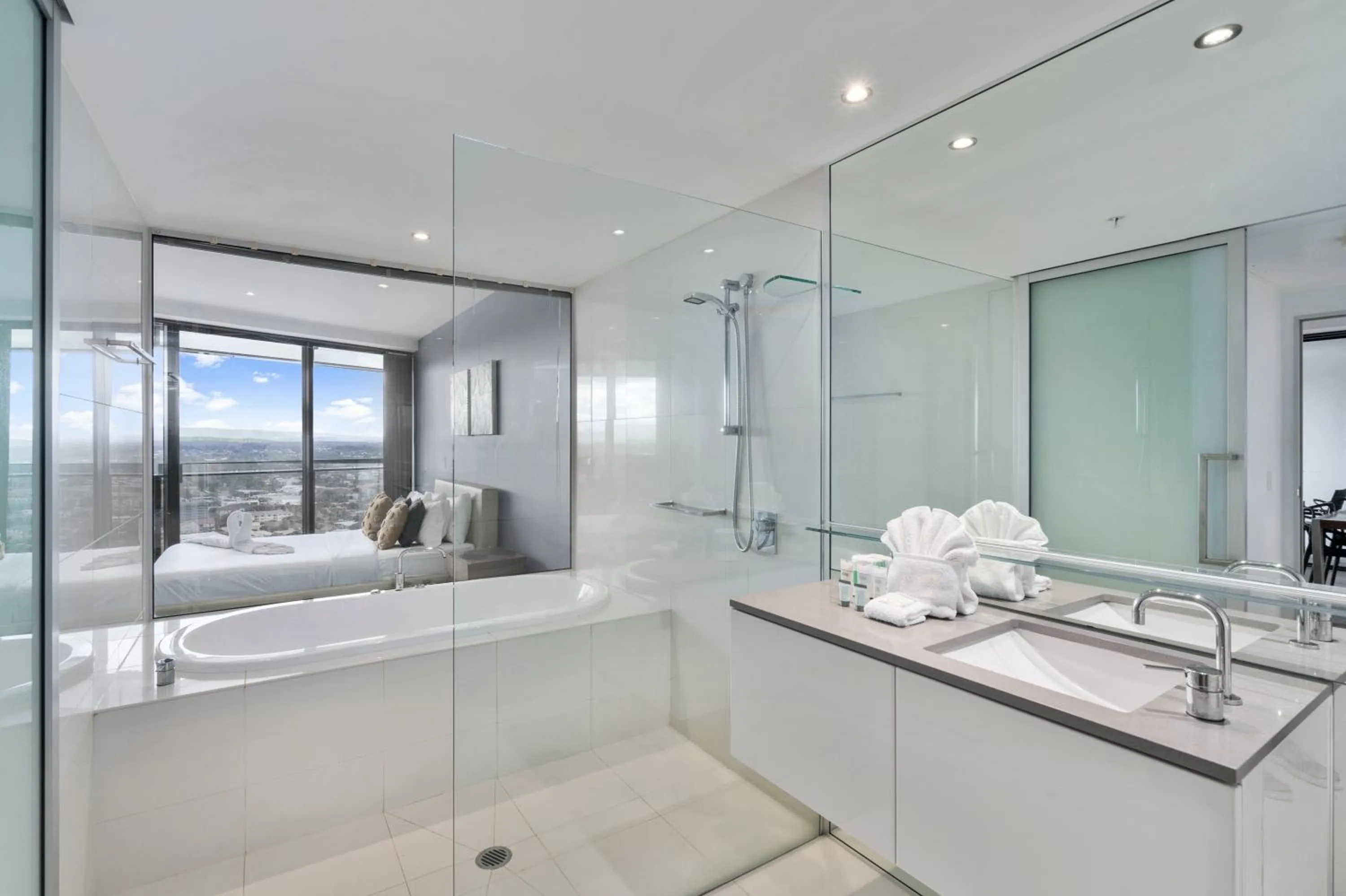 Bathroom in Circle on Cavill - QStay